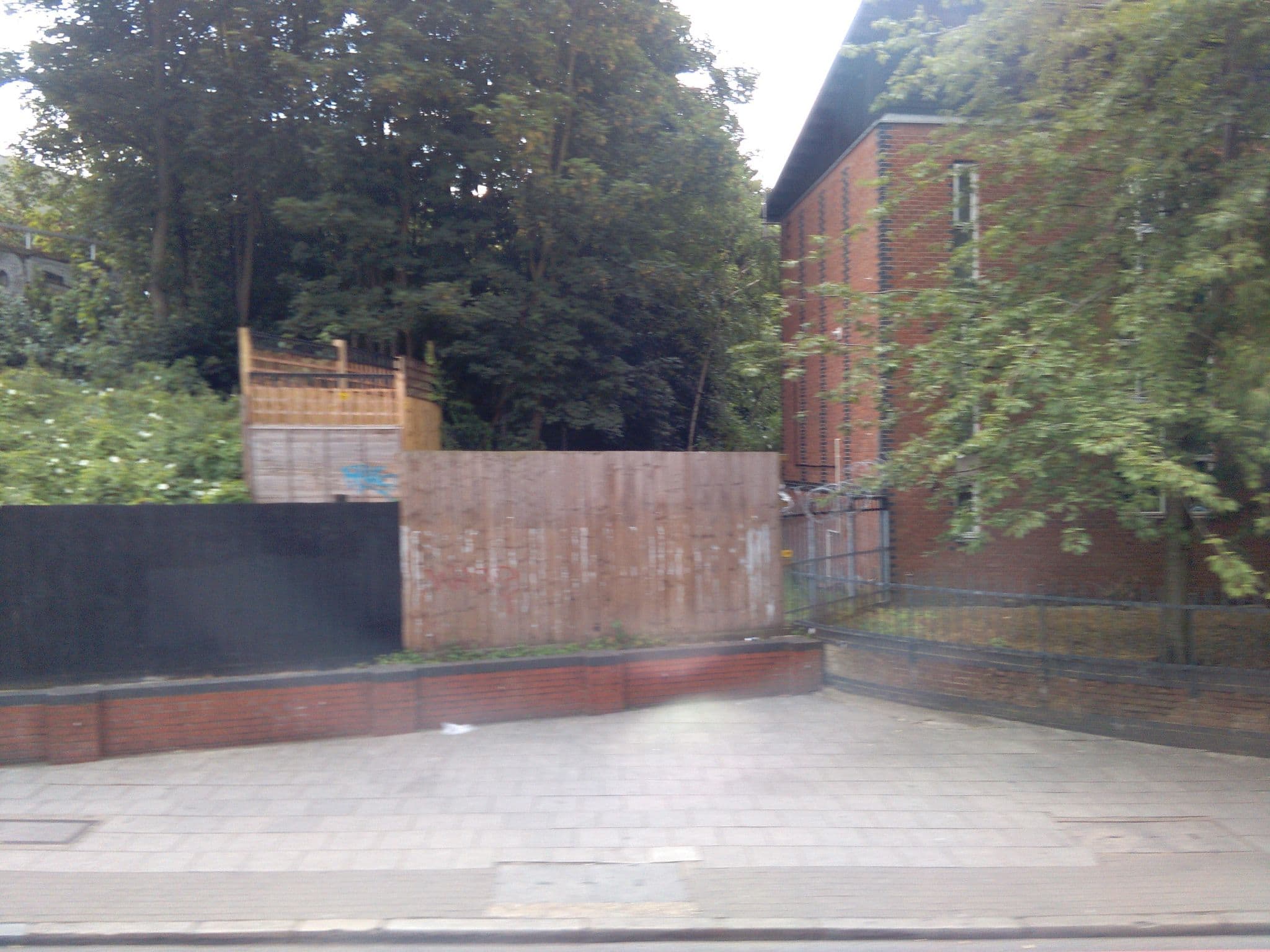 Street view near Joe Richards' House, Peckham — © ris (CC BY-SA · Mapillary)