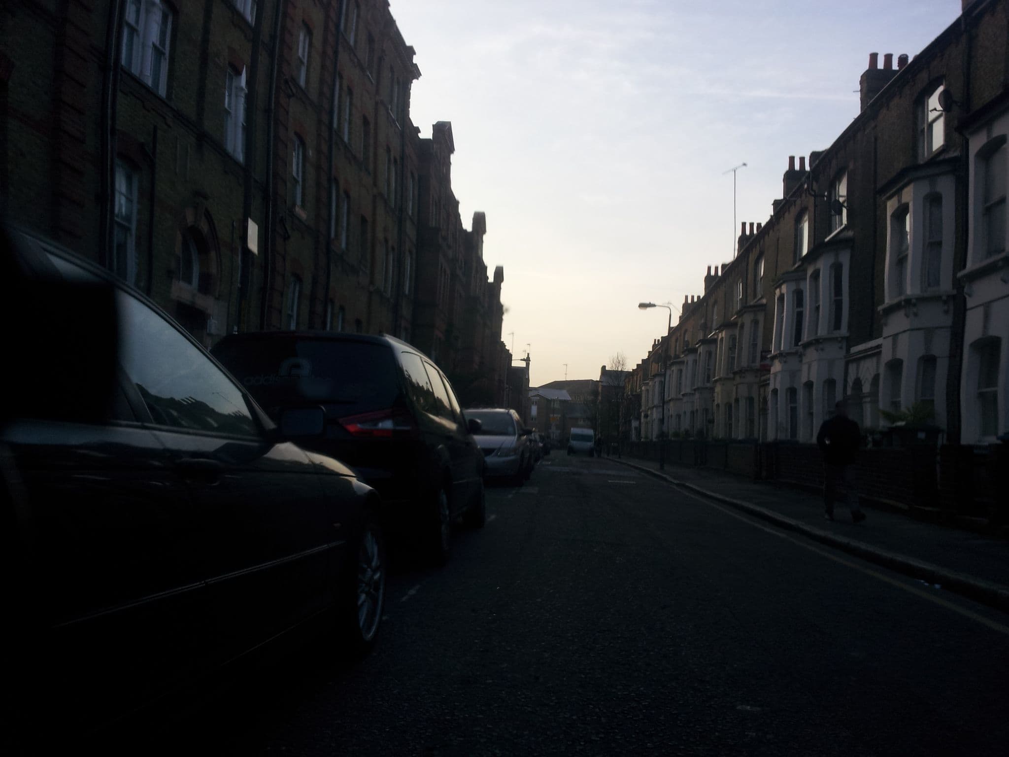 Street view near Elephant and Castle Guest House, Lambeth — © paulbiv (CC BY-SA · Mapillary)