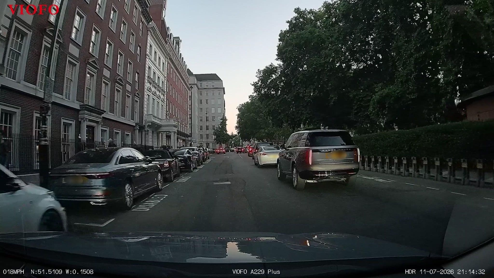 Street view near Millennium Dining Hall, West End of London — © RyanBush (CC BY-SA · Mapillary)