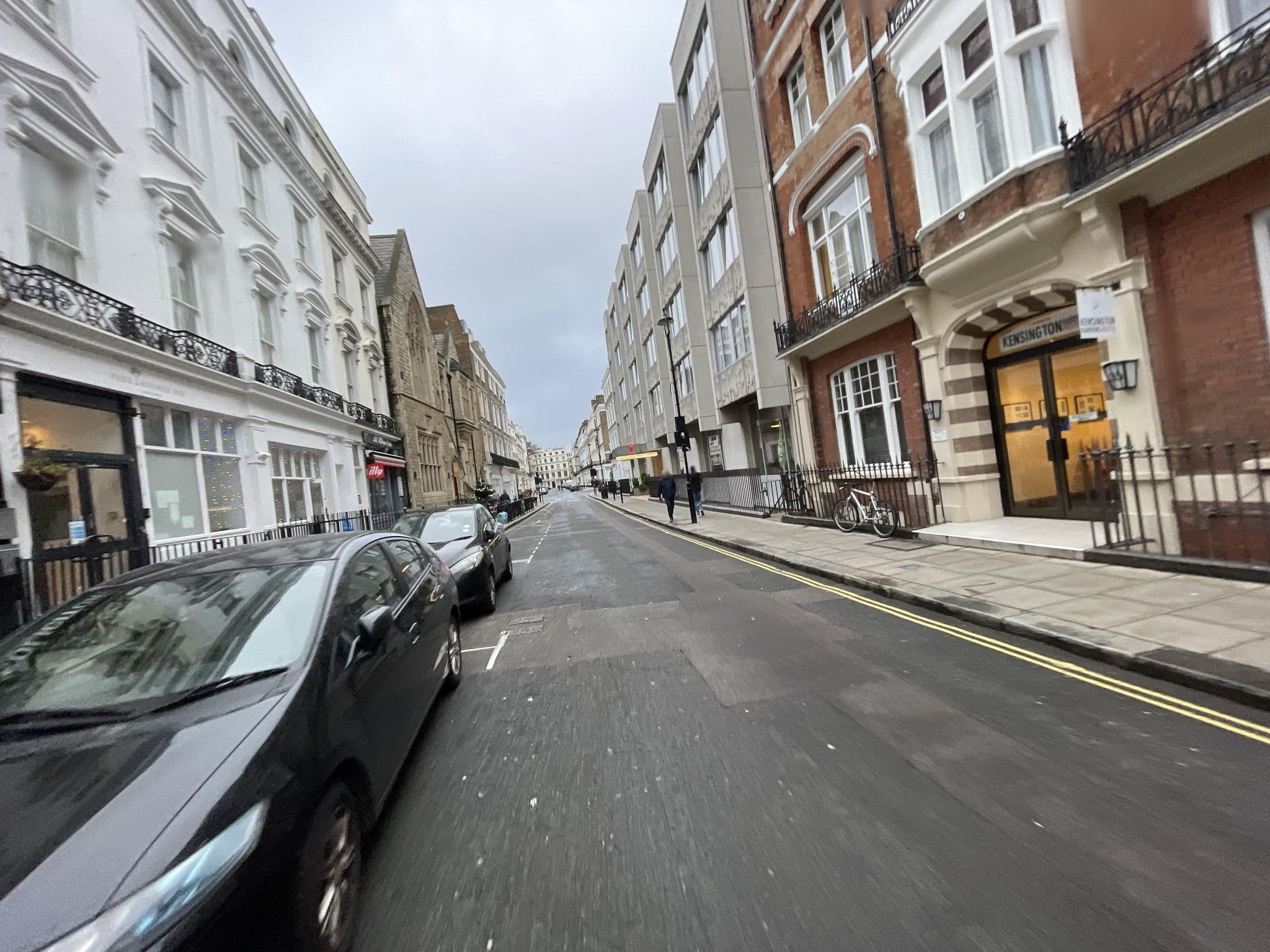 Street view near Crownwall Hotel, Bayswater — © asturksever (CC BY-SA · Mapillary)