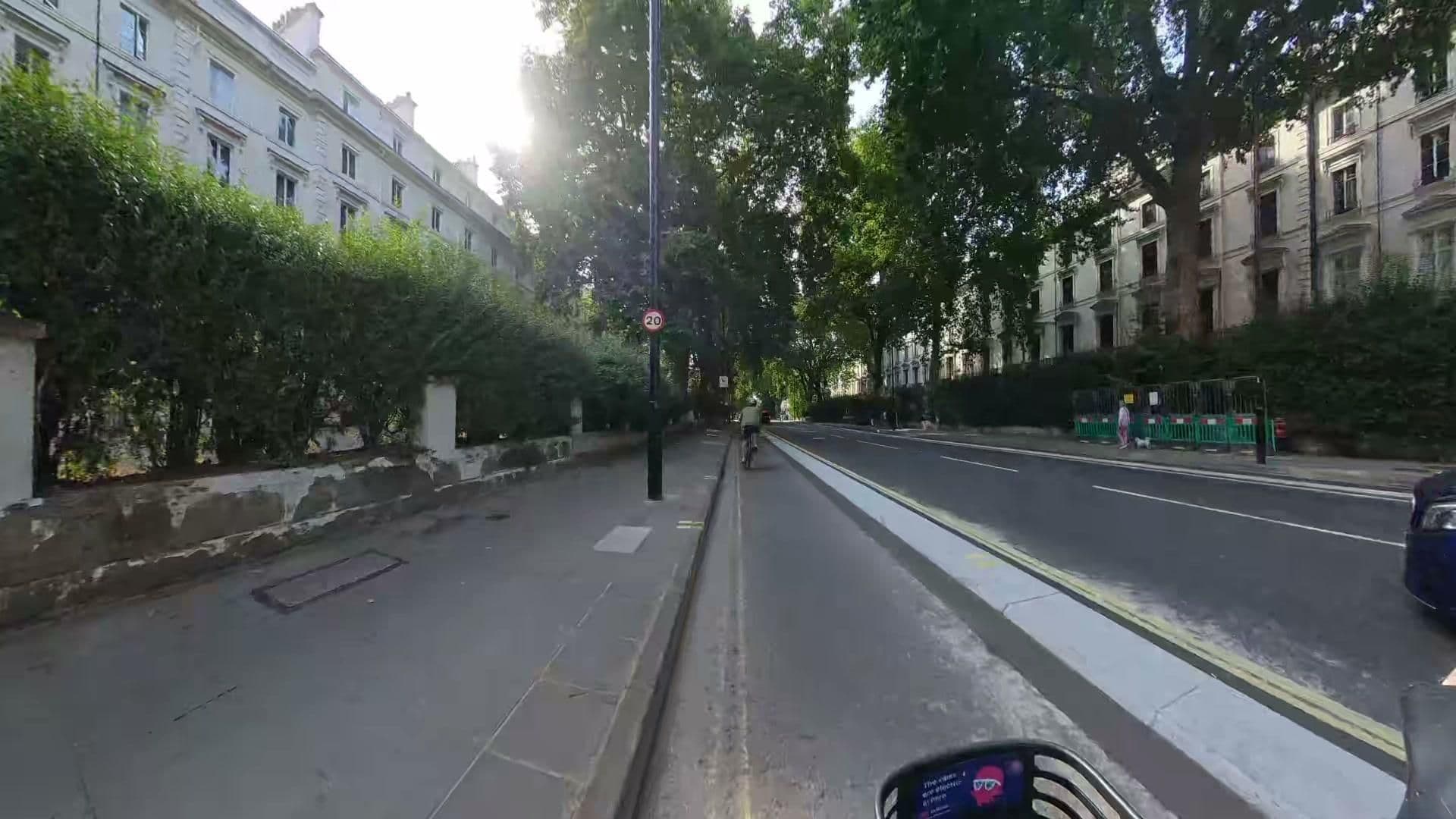 Street view near Shaftesbury Premier London Paddington, Hyde Park — © athuler (CC BY-SA · Mapillary)