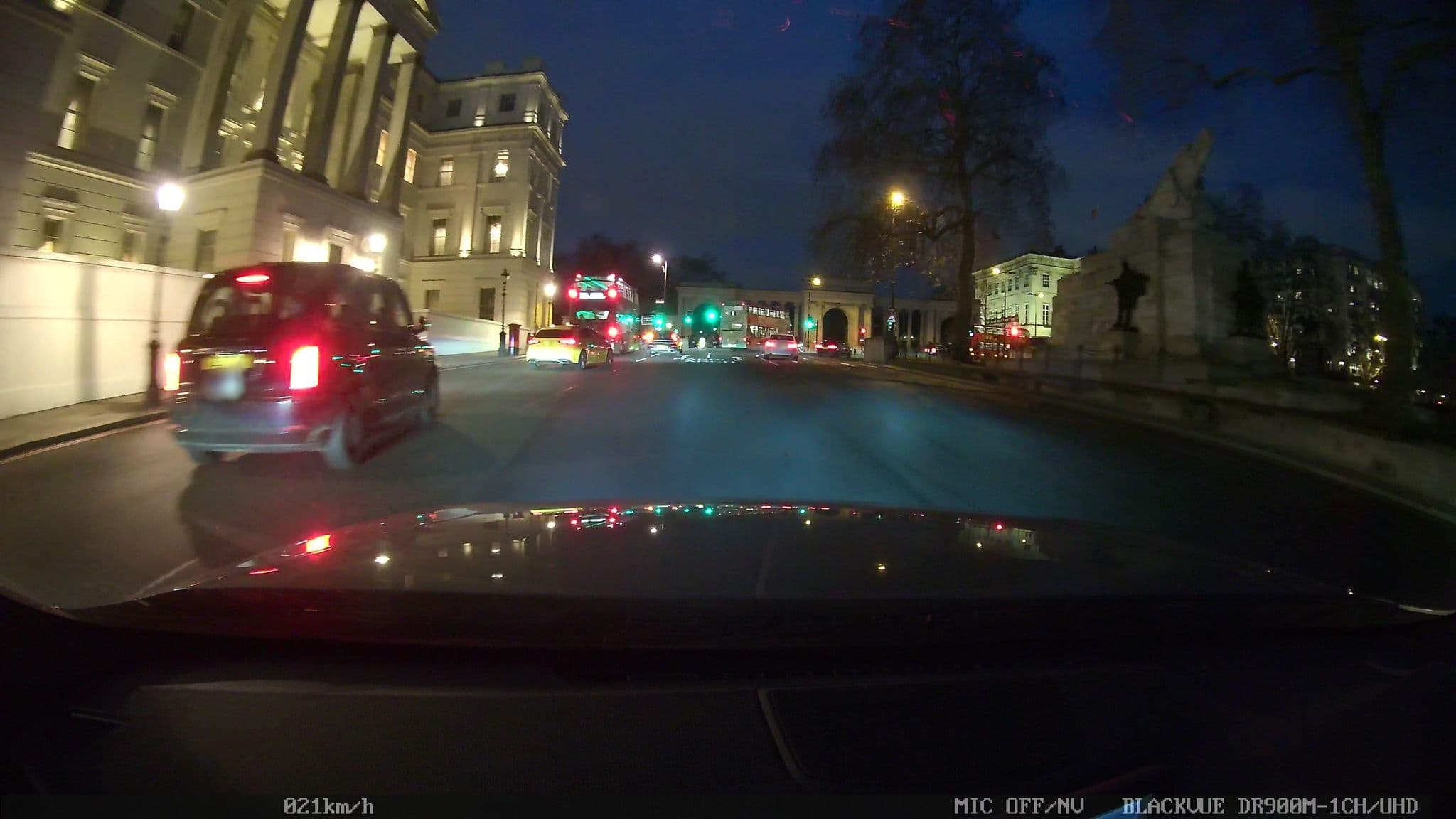 Street view near Jumeirah Living, St James's — © Semir_Mapillary (CC BY-SA · Mapillary)