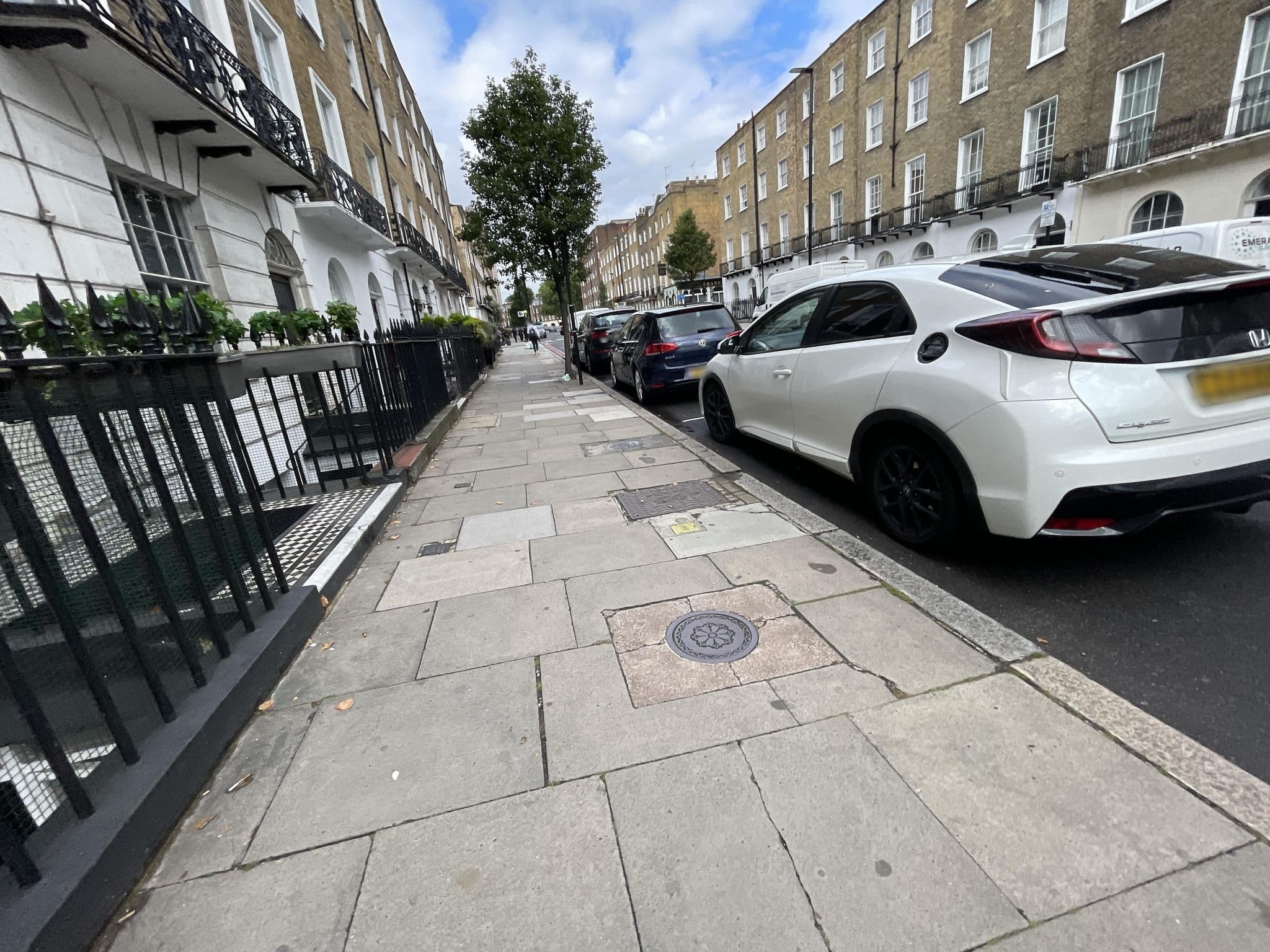 Street view near "Four Seasons", Marylebone — © asturksever (CC BY-SA · Mapillary)