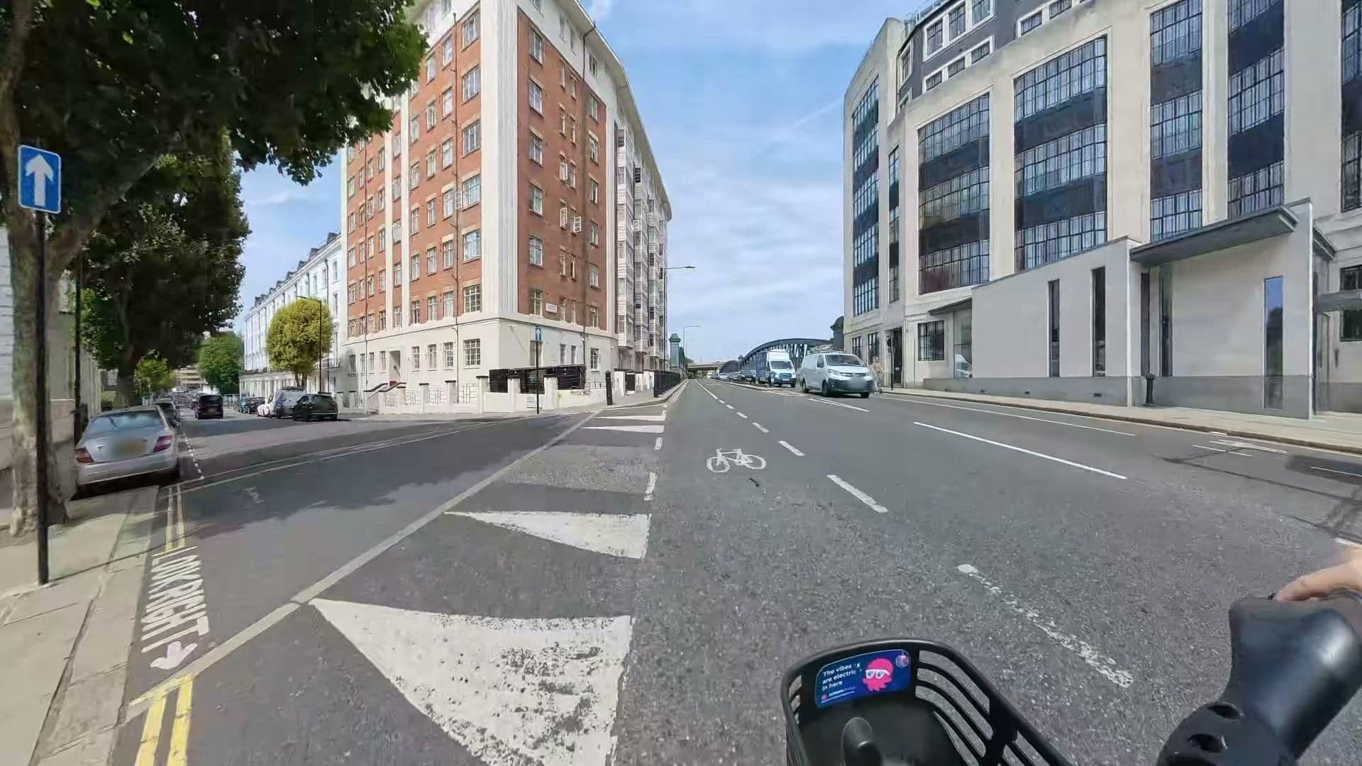 Street view near Kany's B&B, Lancaster Gate — © athuler (CC BY-SA · Mapillary)