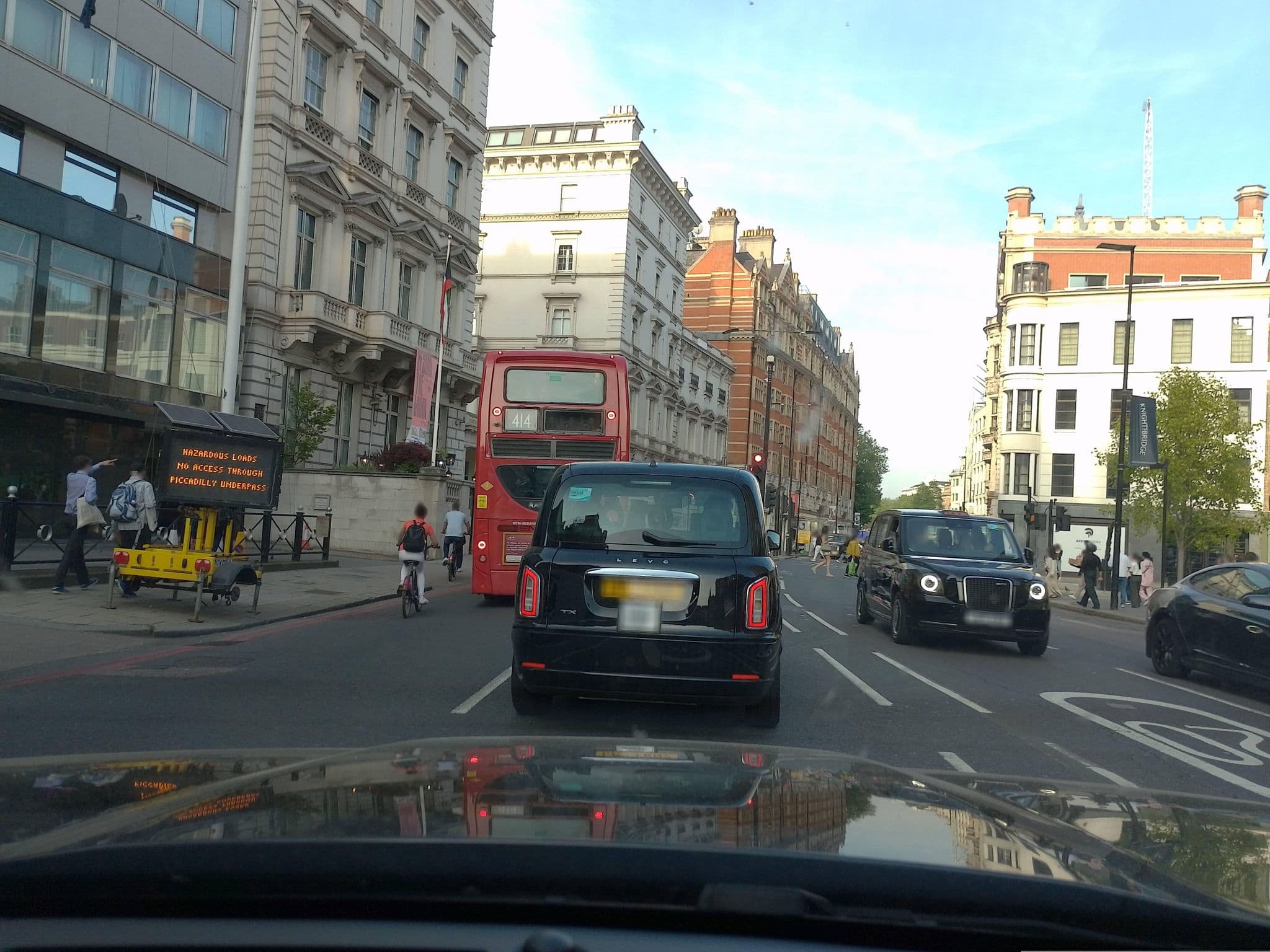 Street view near 101 Knightsbridge London, Greater London, Knightsbridge and Belgravia — © laye (CC BY-SA · Mapillary)