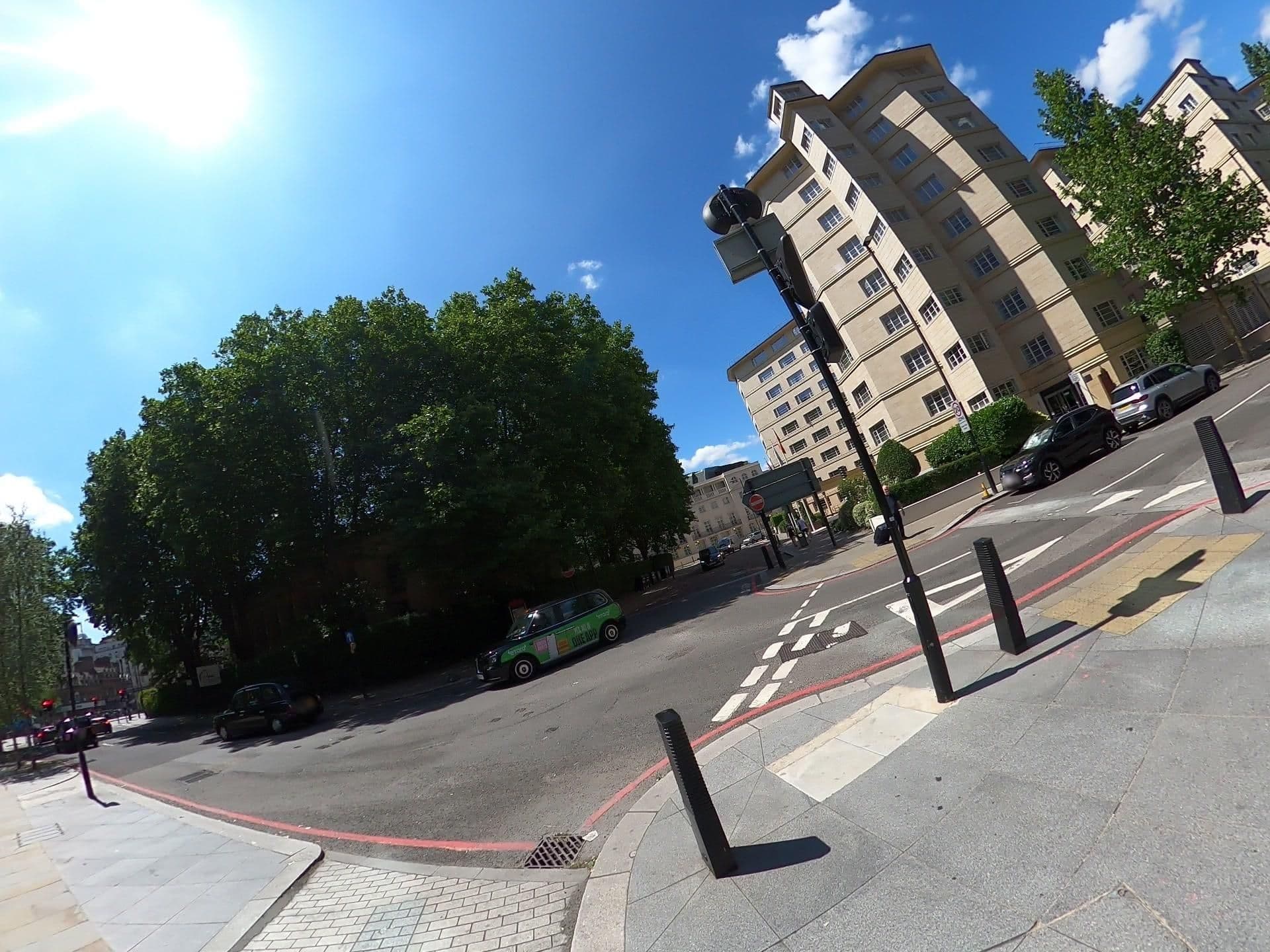 Street view near Room295 @ Melia, Soho — © NatchaponJ (CC BY-SA · Mapillary)