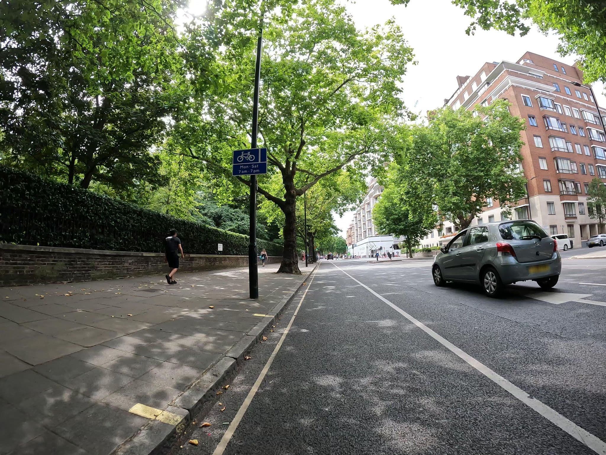 Street view near Park Lodge Hotel, Bayswater — © erias (CC BY-SA · Mapillary)