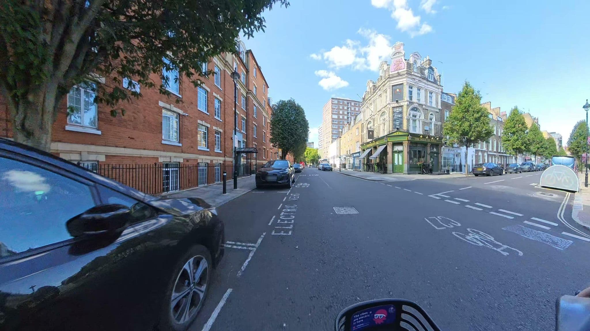 Street view near The Duke Of York, Hyde Park — © athuler (CC BY-SA · Mapillary)
