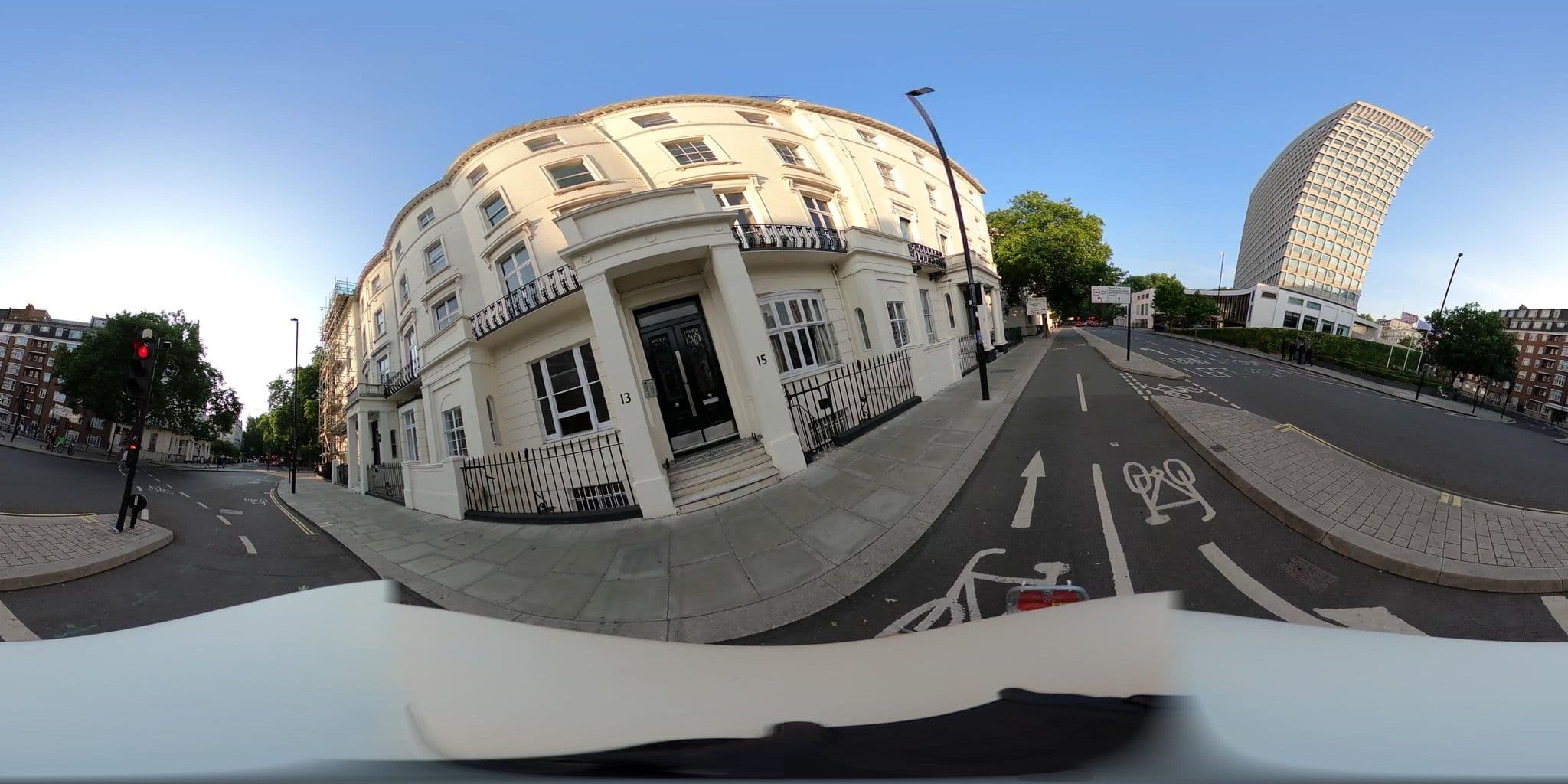 Street view near Assaha, Hyde Park — © NatchaponJ (CC BY-SA · Mapillary)