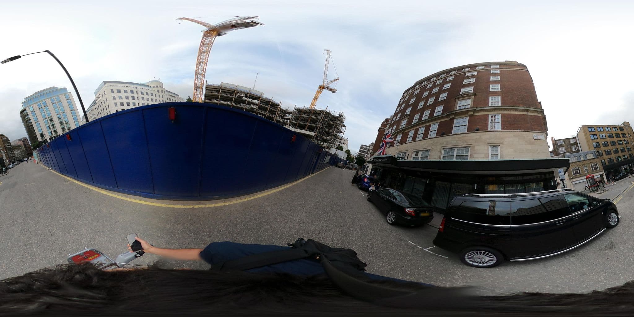 Street view near Radisson Blu Edwardian Berkshire Hotel, West End — © asturksever (CC BY-SA · Mapillary)