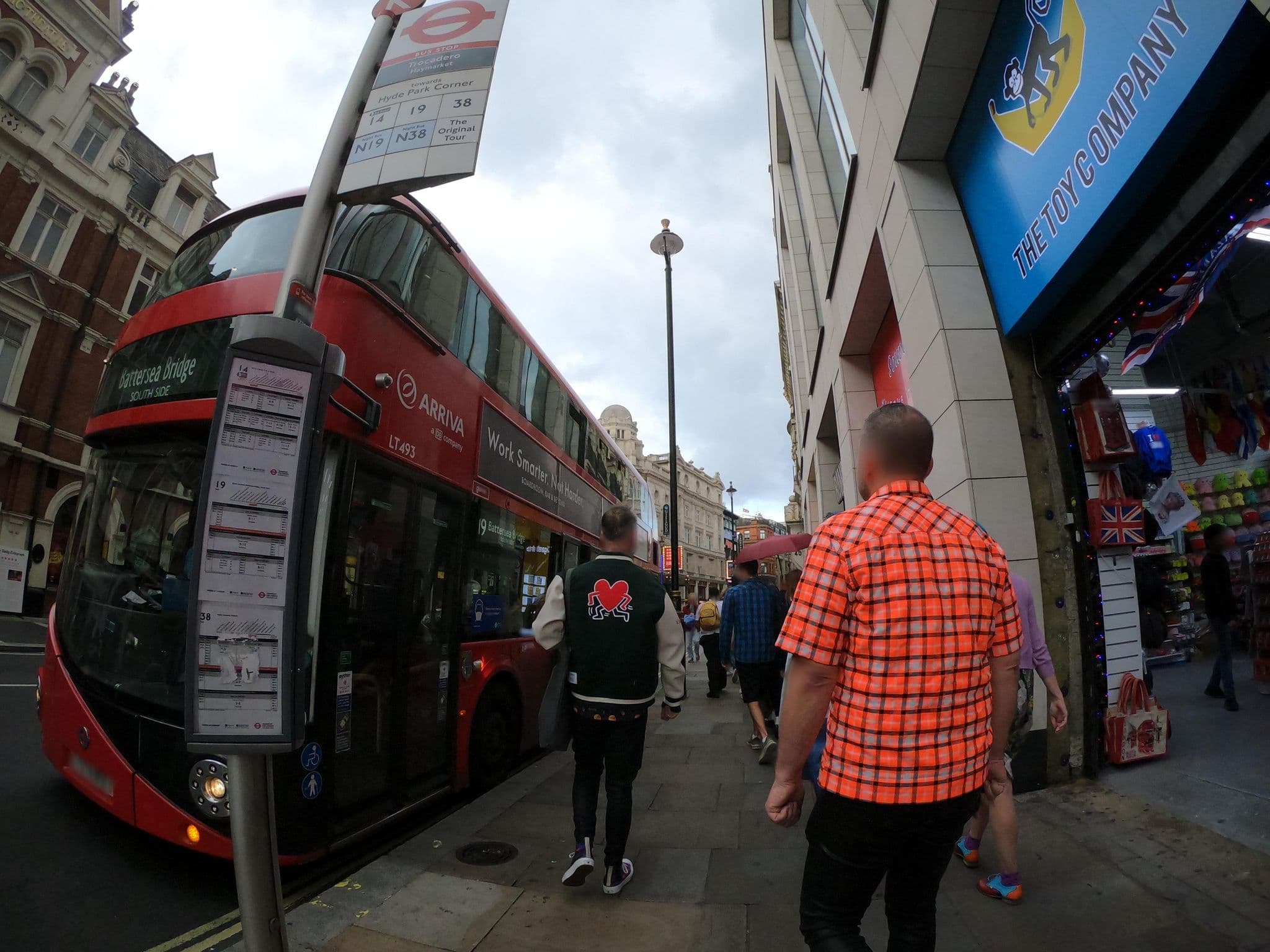 Street view near My Apartments Piccadilly Circus, Soho — © richlv (CC BY-SA · Mapillary)