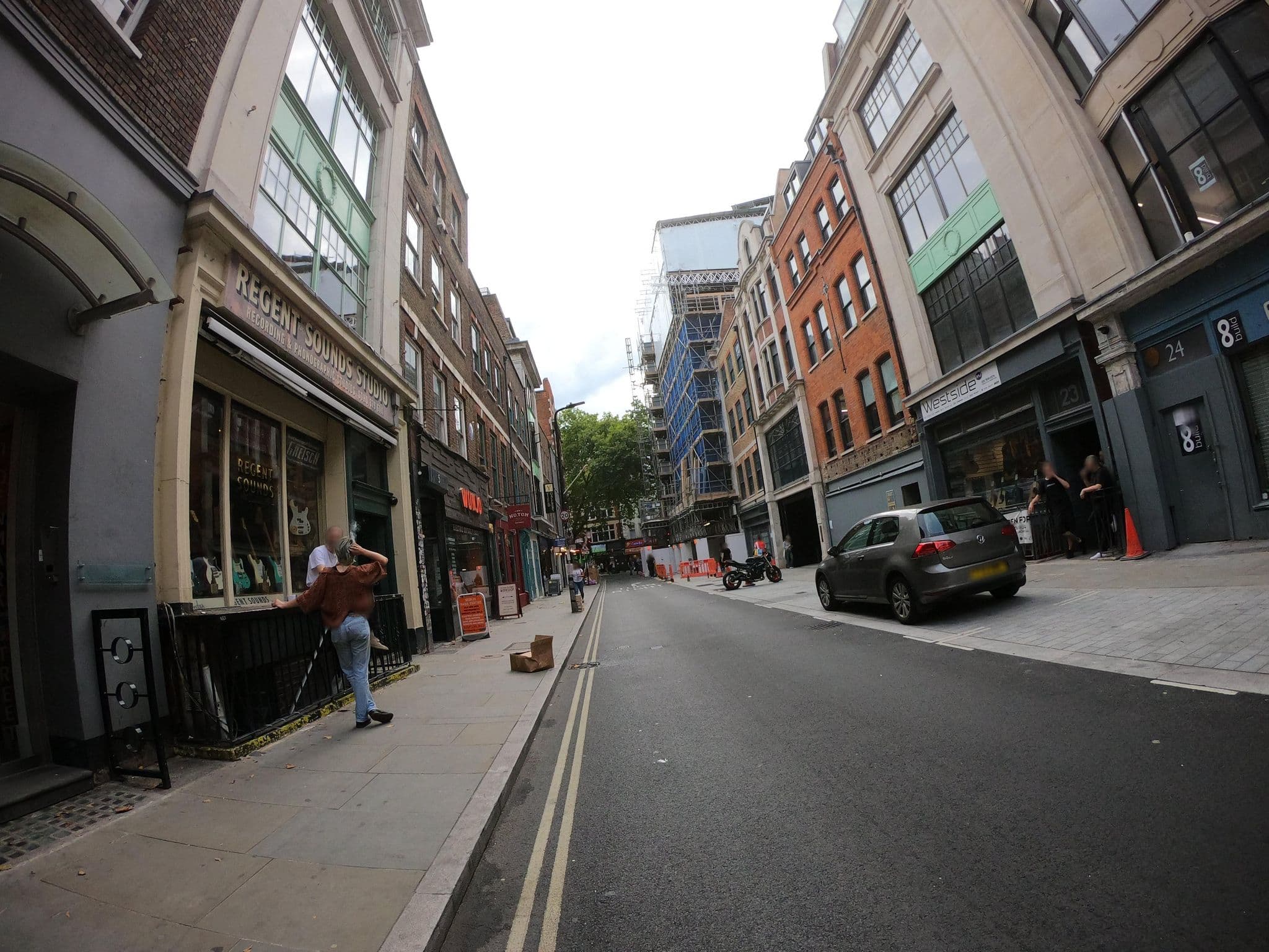 Street view near Chateau Denmark, Soho — © richlv (CC BY-SA · Mapillary)