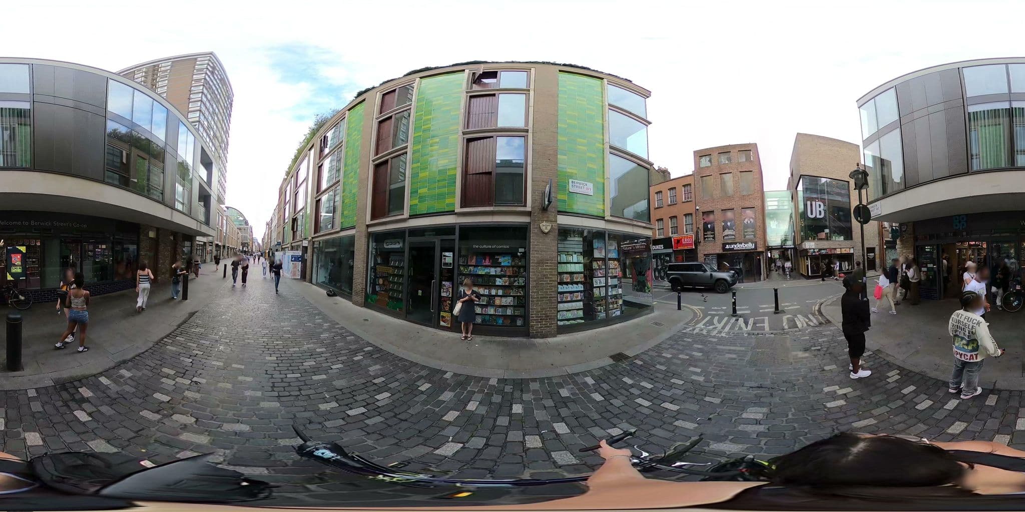 Street view near Smart City Apartments Oxford Street, Soho — © cernbyln (CC BY-SA · Mapillary)