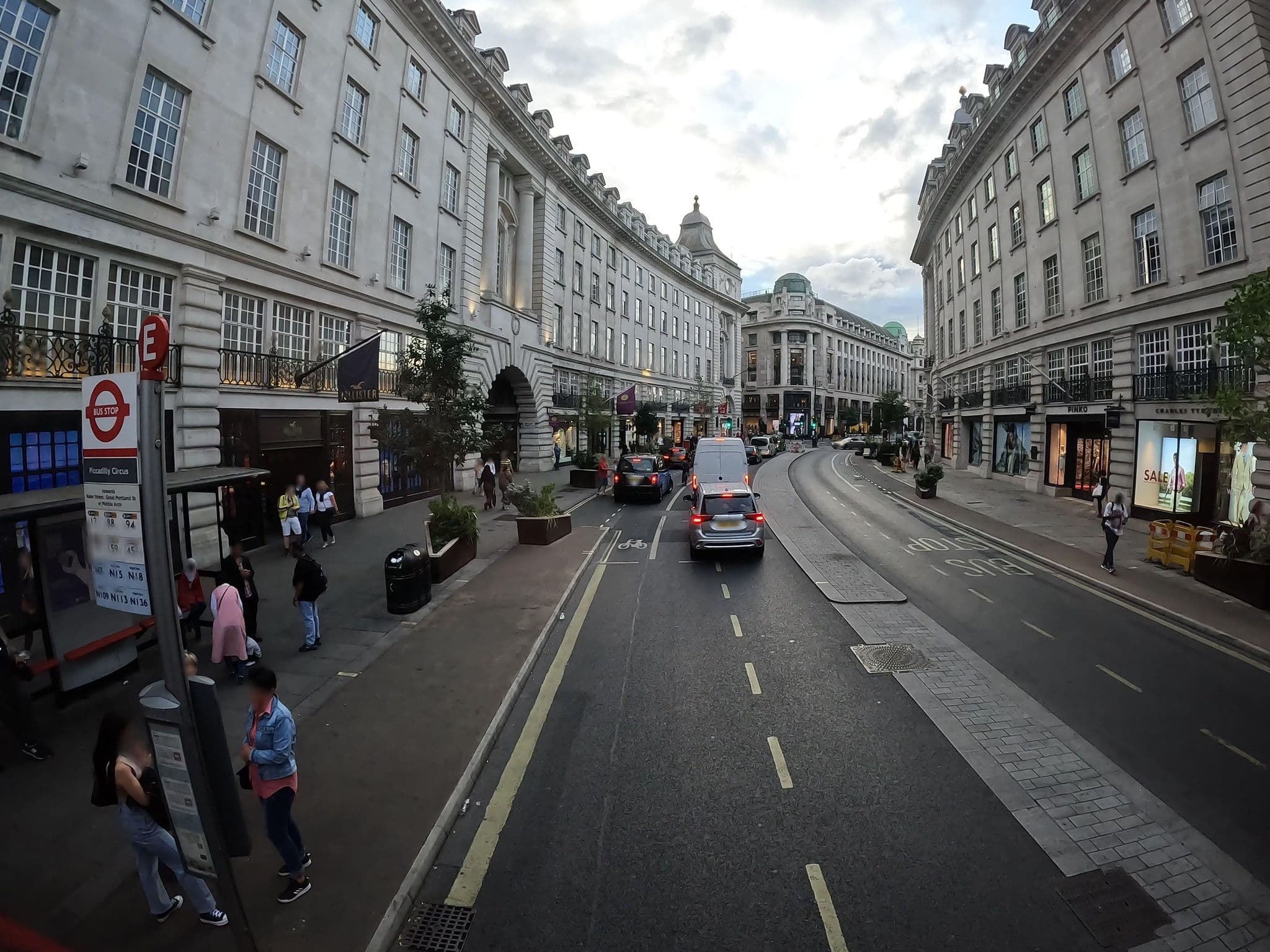 Street view near Generator Hostels London Central Support, St James's — © erias (CC BY-SA · Mapillary)