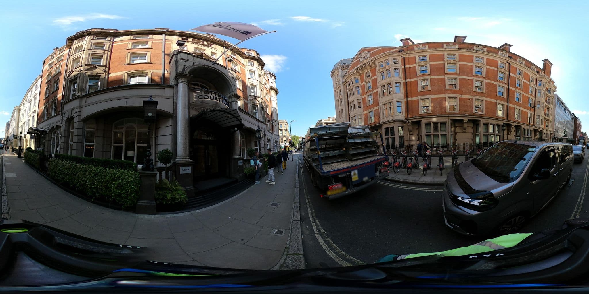 Street view near Radisson Blu Edwardian Kenilworth, Holborn — © Stefdegreef (CC BY-SA · Mapillary)