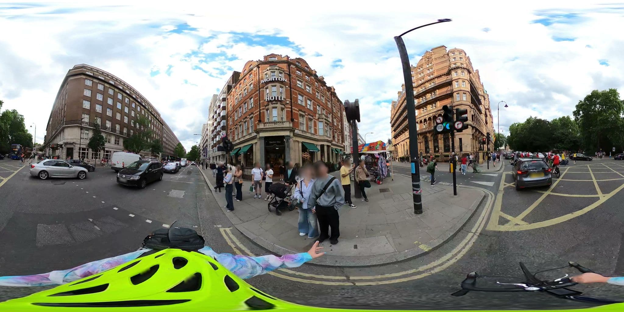 Street view near hotel Russel room 607😴, Holborn — © cernbyln (CC BY-SA · Mapillary)