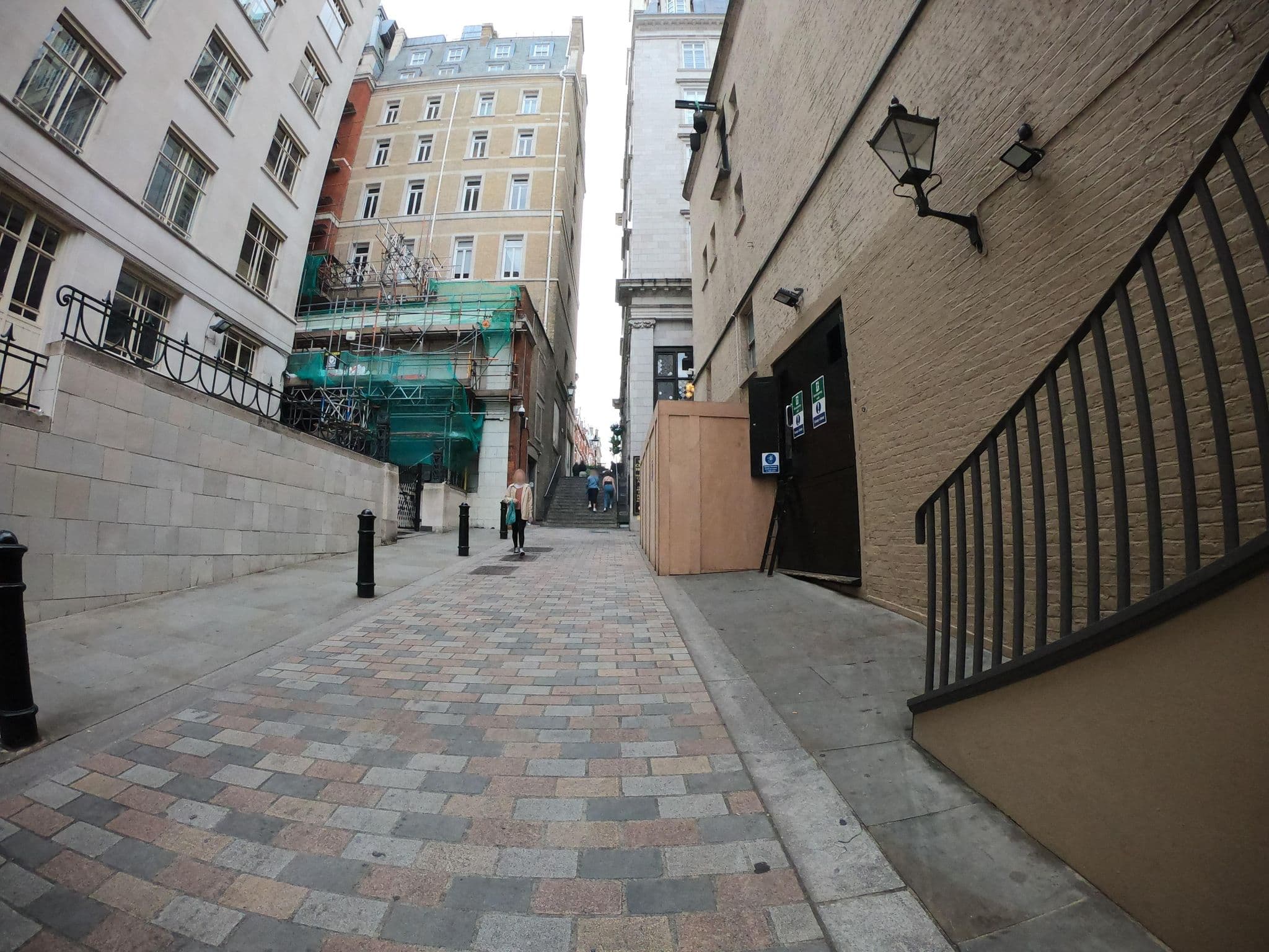 Street view near Lake Resort Thailand, London — © richlv (CC BY-SA · Mapillary)