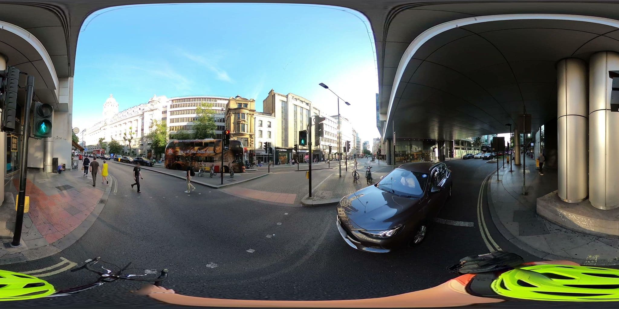Street view near Citadines Aparthotel, Holborn — © cernbyln (CC BY-SA · Mapillary)