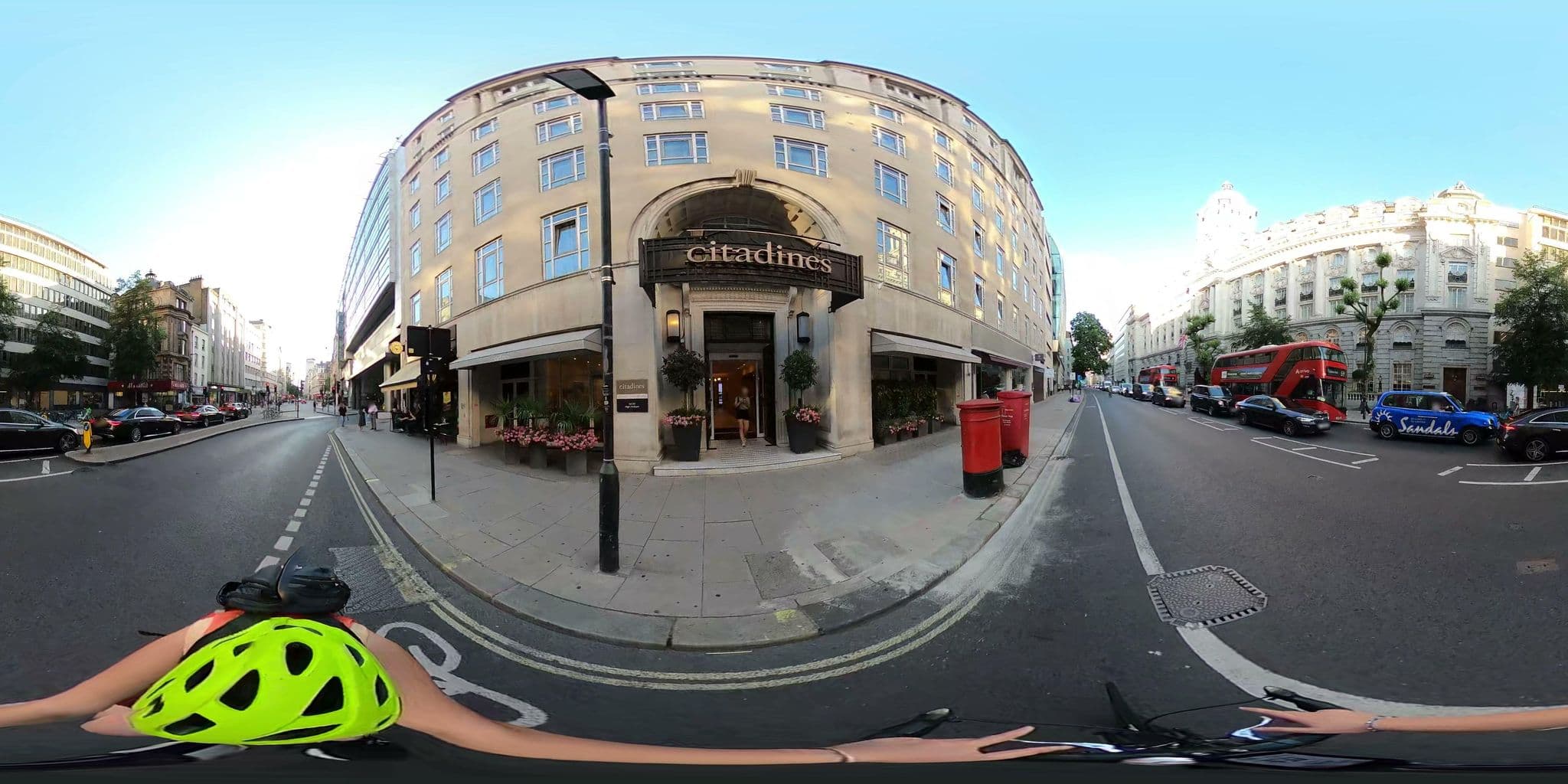 Street view near Room 483, Holborn — © cernbyln (CC BY-SA · Mapillary)