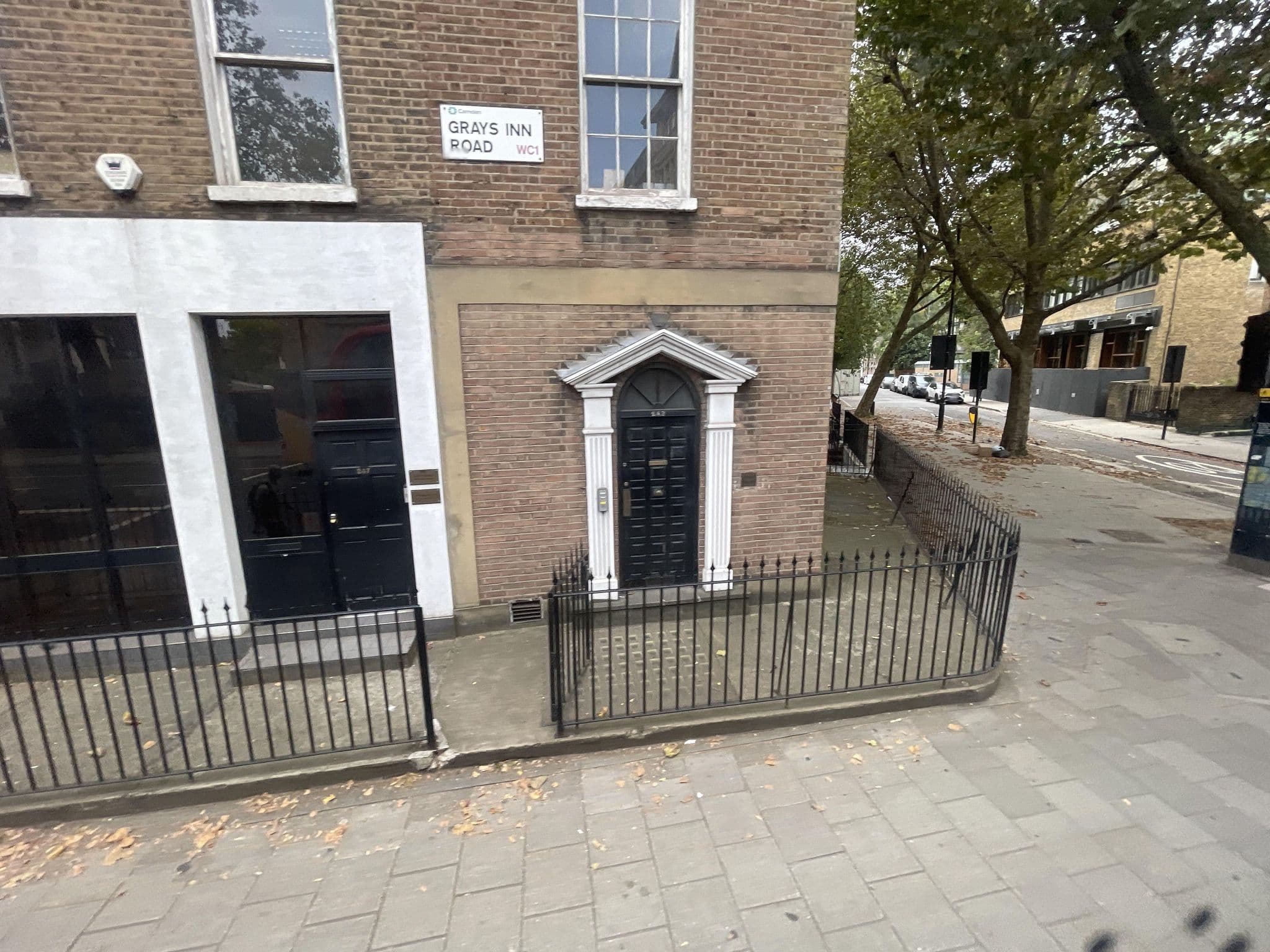 Street view near Point A Hotel King's Cross St. Pancras, King's Cross — © gness (CC BY-SA · Mapillary)