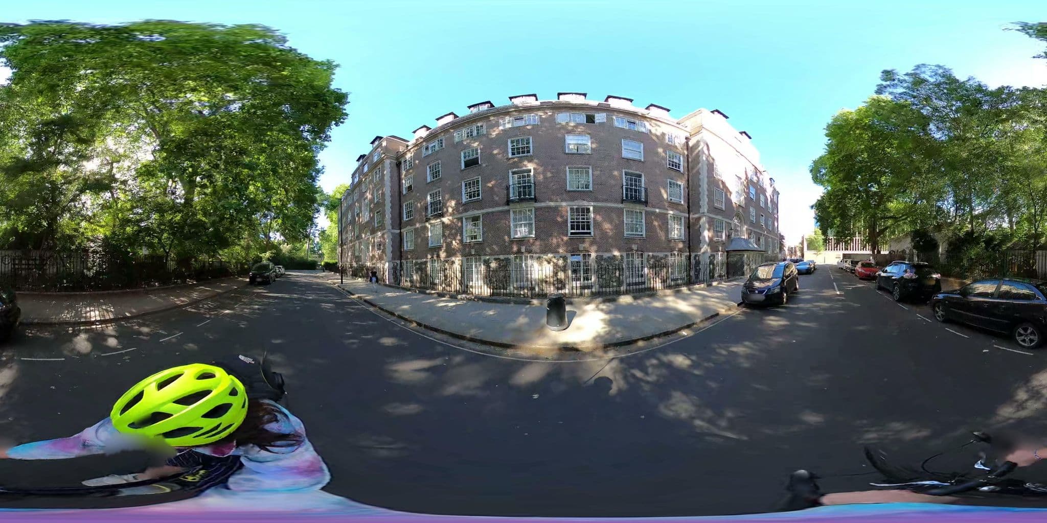 Street view near 12hrs Resort, Clerkenwell — © cernbyln (CC BY-SA · Mapillary)