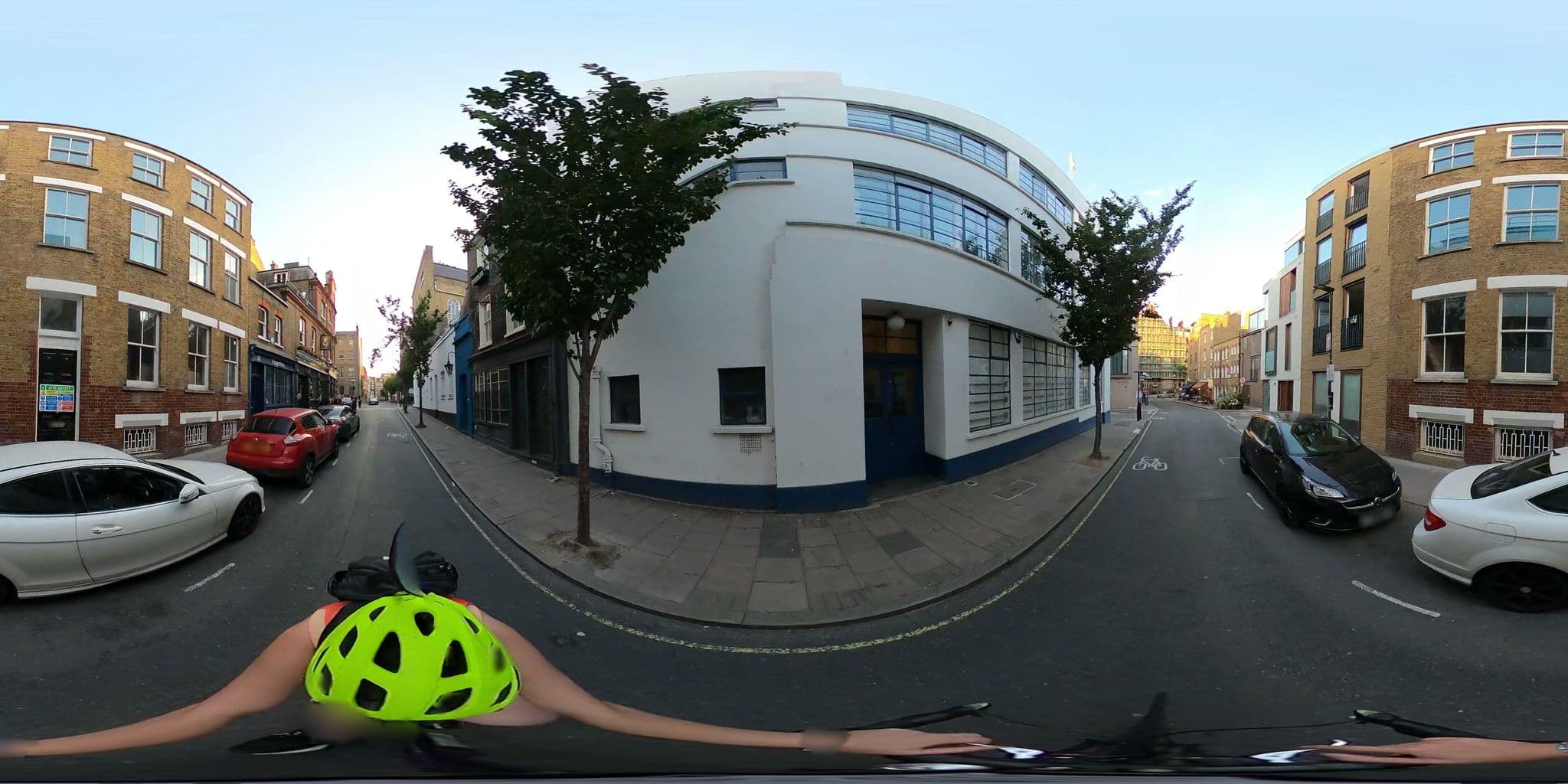 Street view near European Relocations, Clerkenwell — © cernbyln (CC BY-SA · Mapillary)