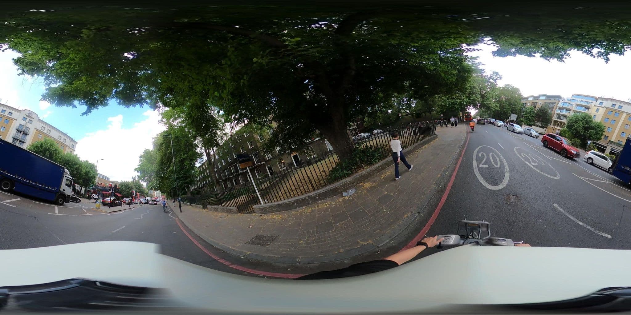 Street view near Jurys Inn London Islington, Islington — © NatchaponJ (CC BY-SA · Mapillary)