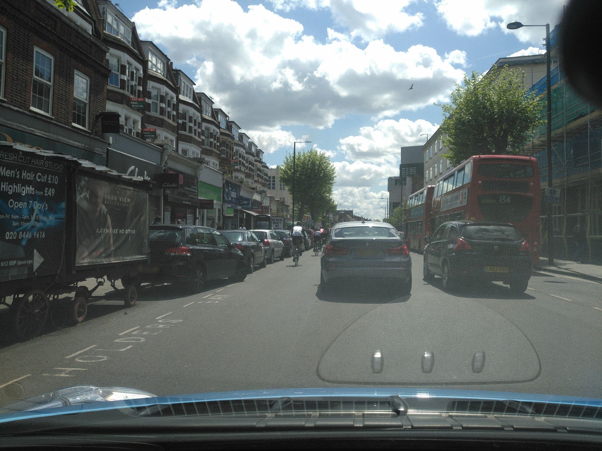 Street view near Whitbread Group, Friern Barnet — © zymurgic (CC BY-SA · Mapillary)