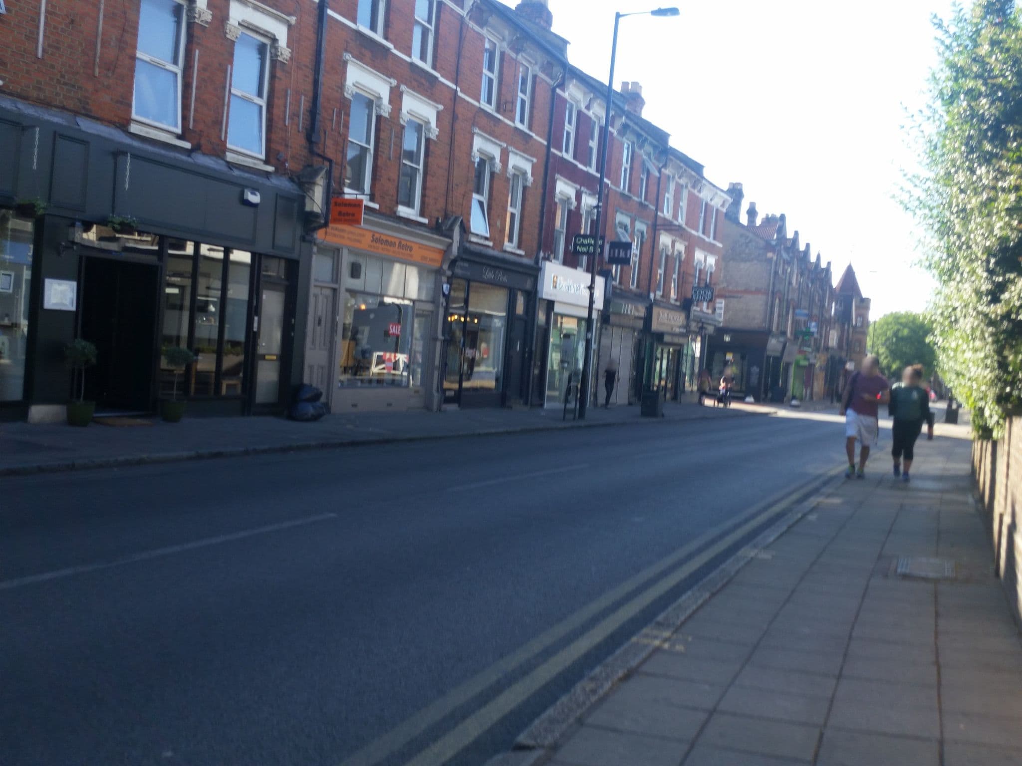 Street view near Stademos Hotel, Crouch End — © matth81 (CC BY-SA · Mapillary)