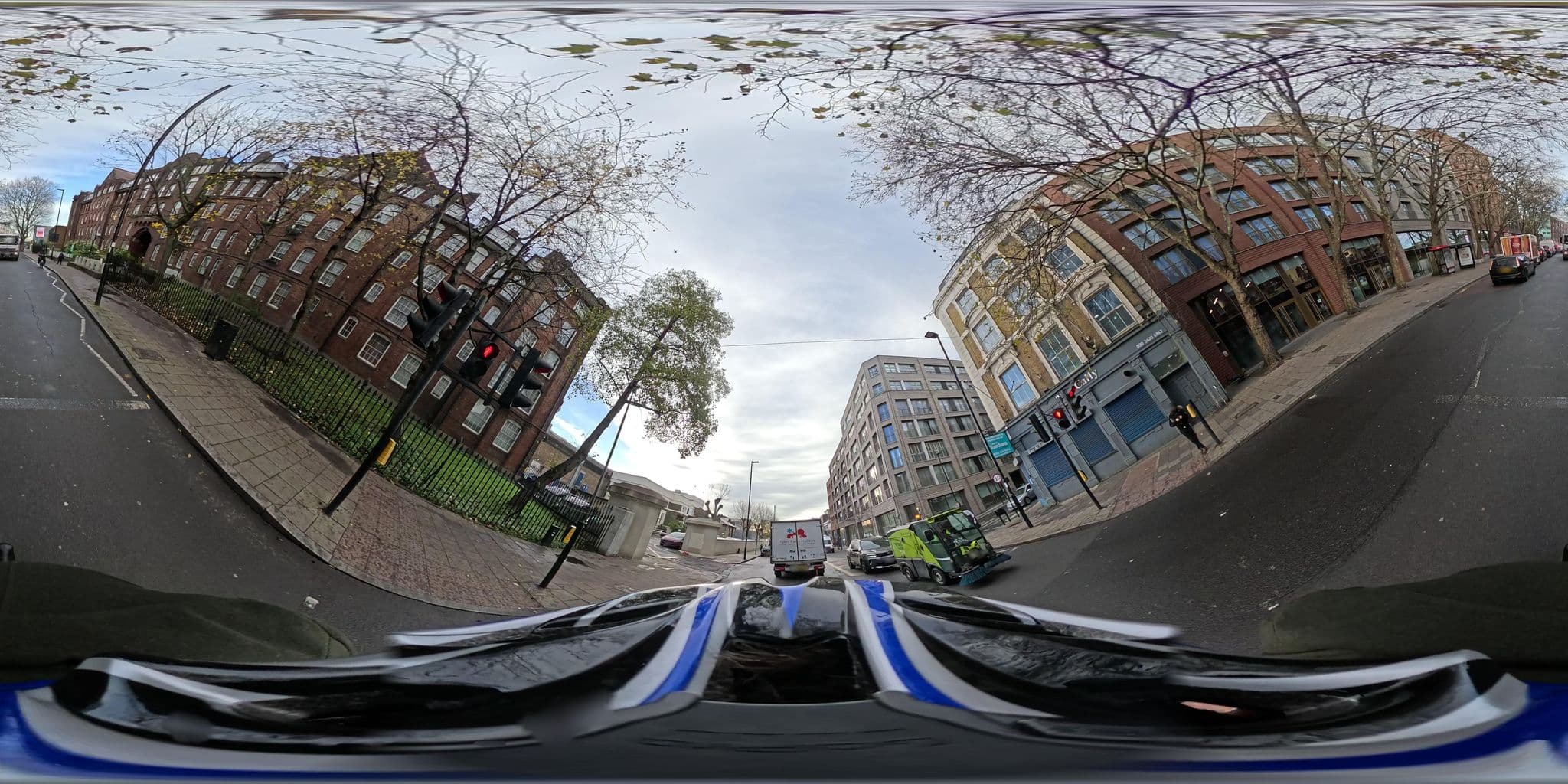 Street view near London K W Hotel, Barnsbury — © asturksever (CC BY-SA · Mapillary)