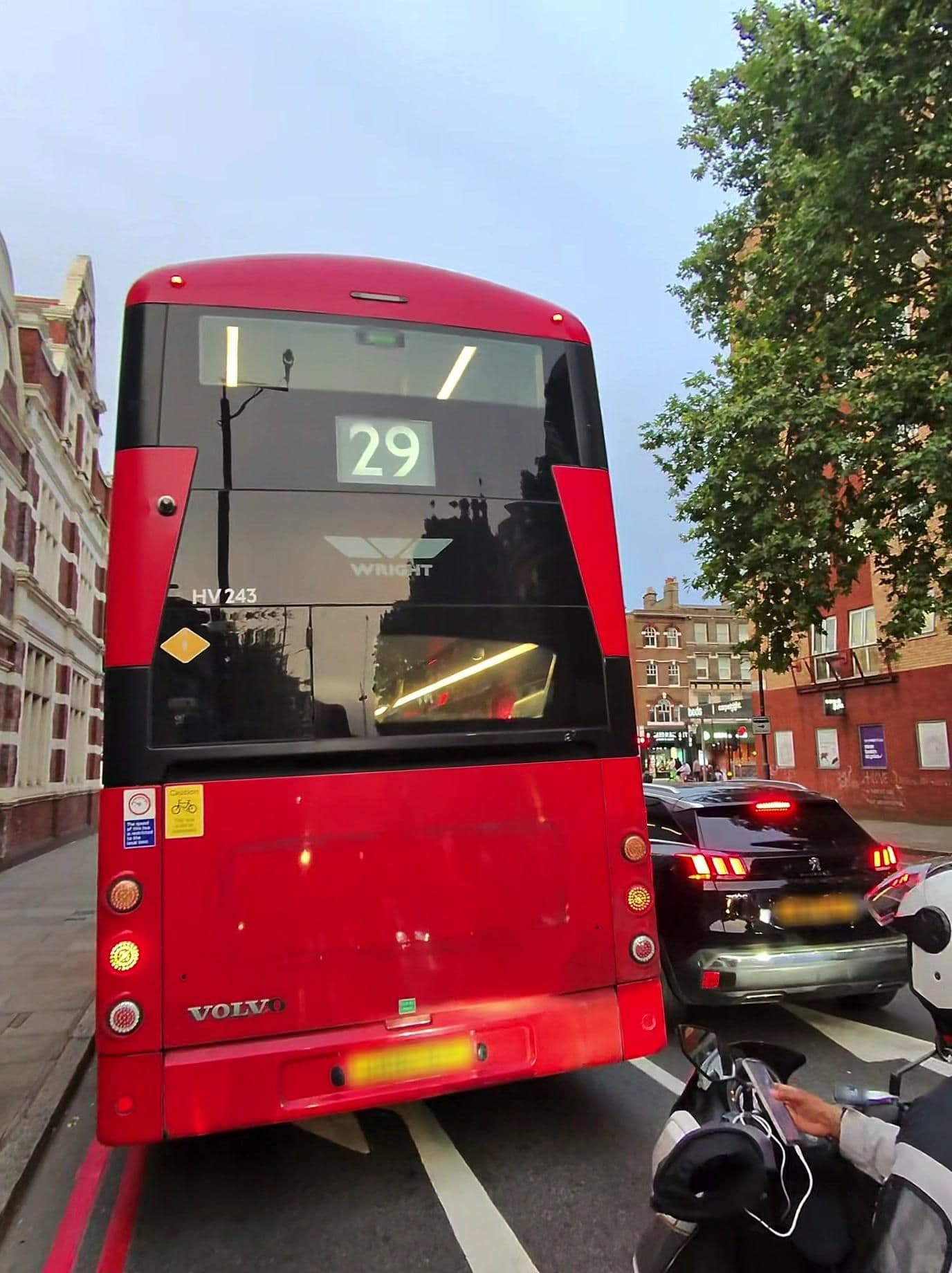 Street view near London B&B, Holloway — © asturksever (CC BY-SA · Mapillary)