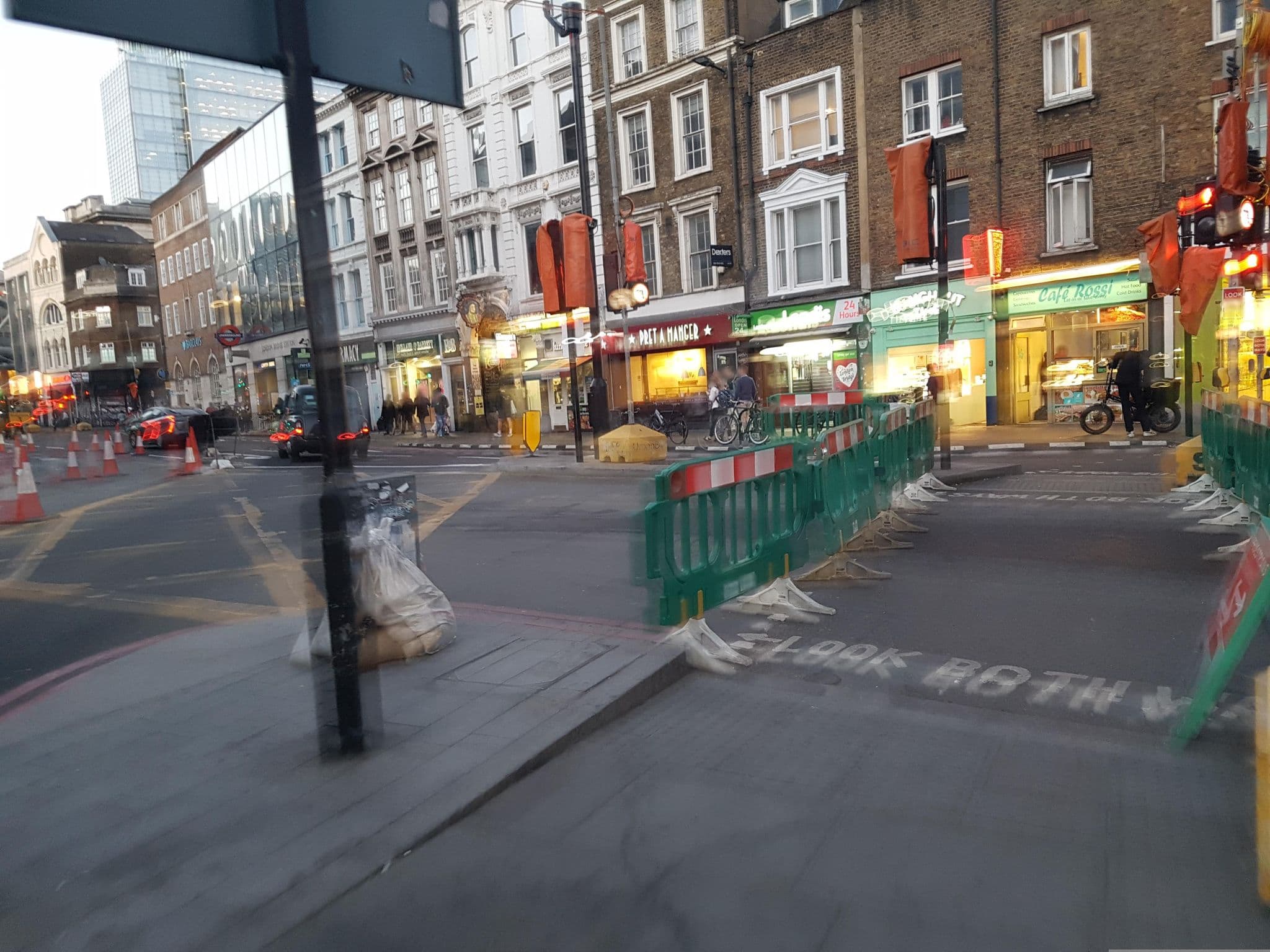 Street view near St Christopher's Inn Oasis Hostel, City of London — © dsmm (CC BY-SA · Mapillary)