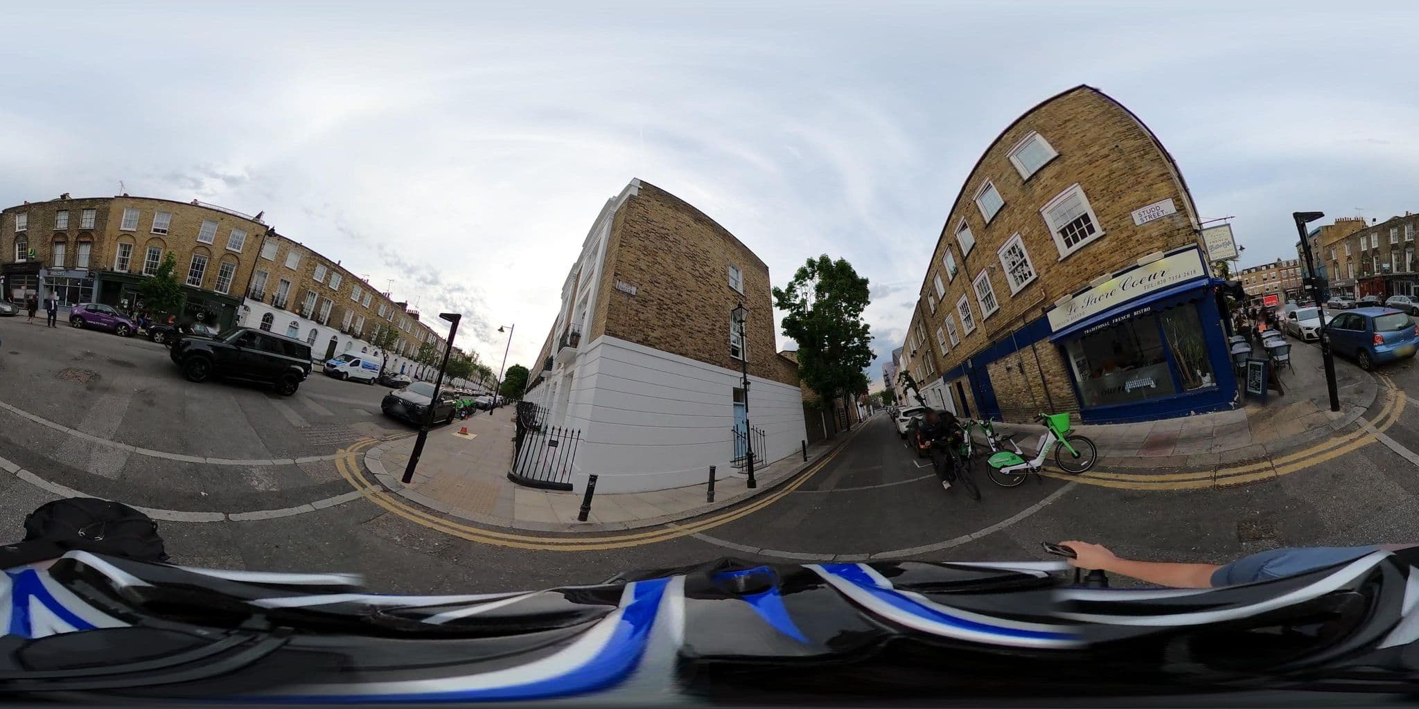 Street view near Islington Creed, Islington — © asturksever (CC BY-SA · Mapillary)