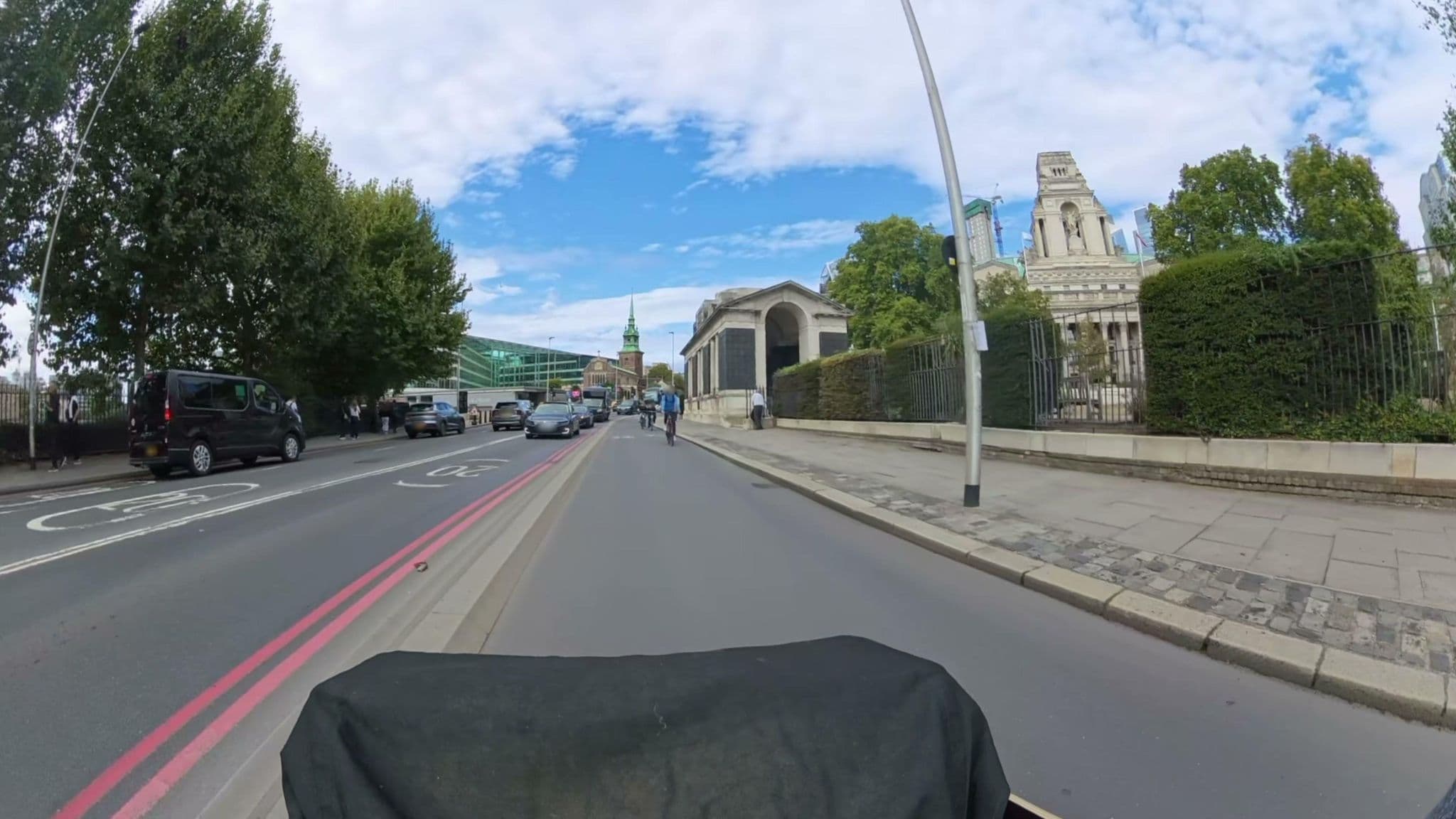 Street view near international Hotel, Whitechapel — © athuler (CC BY-SA · Mapillary)