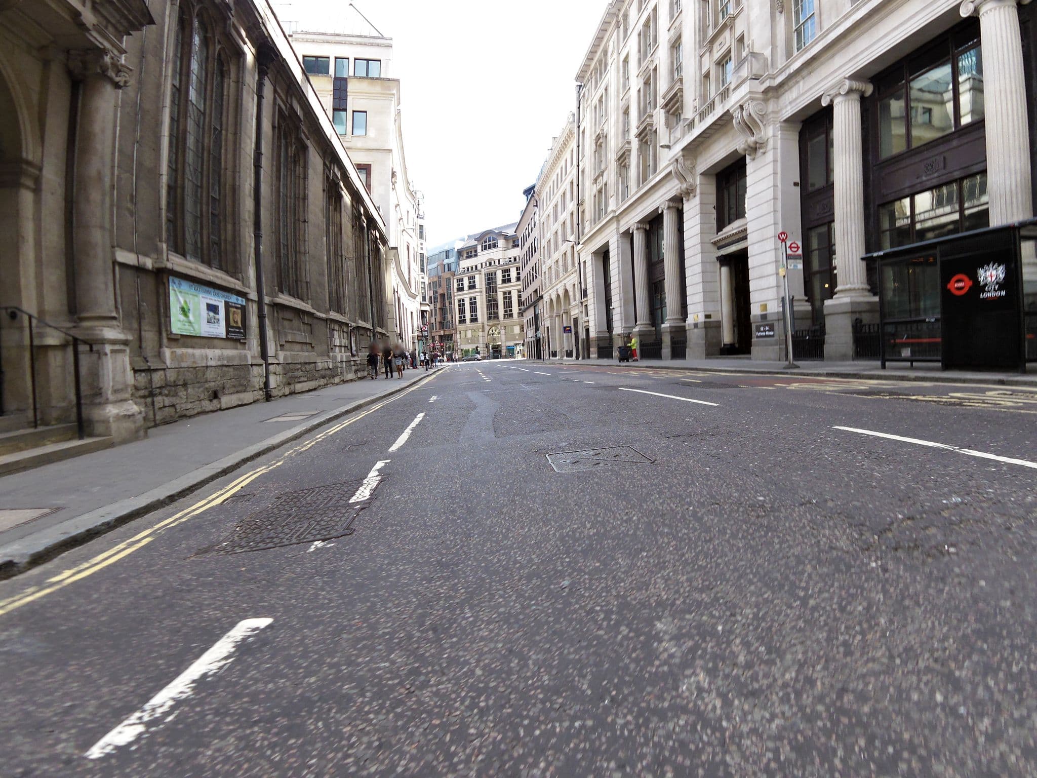 Street view near Native Fenchurch Street, Spitalfields — © smsm1 (CC BY-SA · Mapillary)