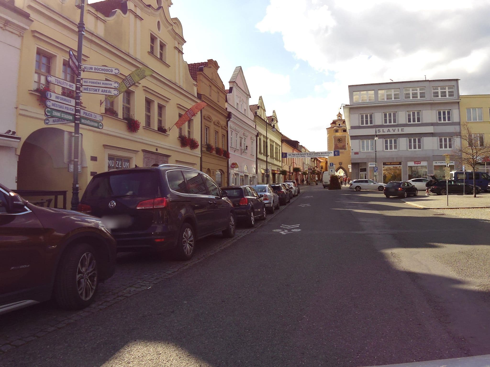 Street view near Český Dvůr, Beroun — © fell3 (CC BY-SA · Mapillary)
