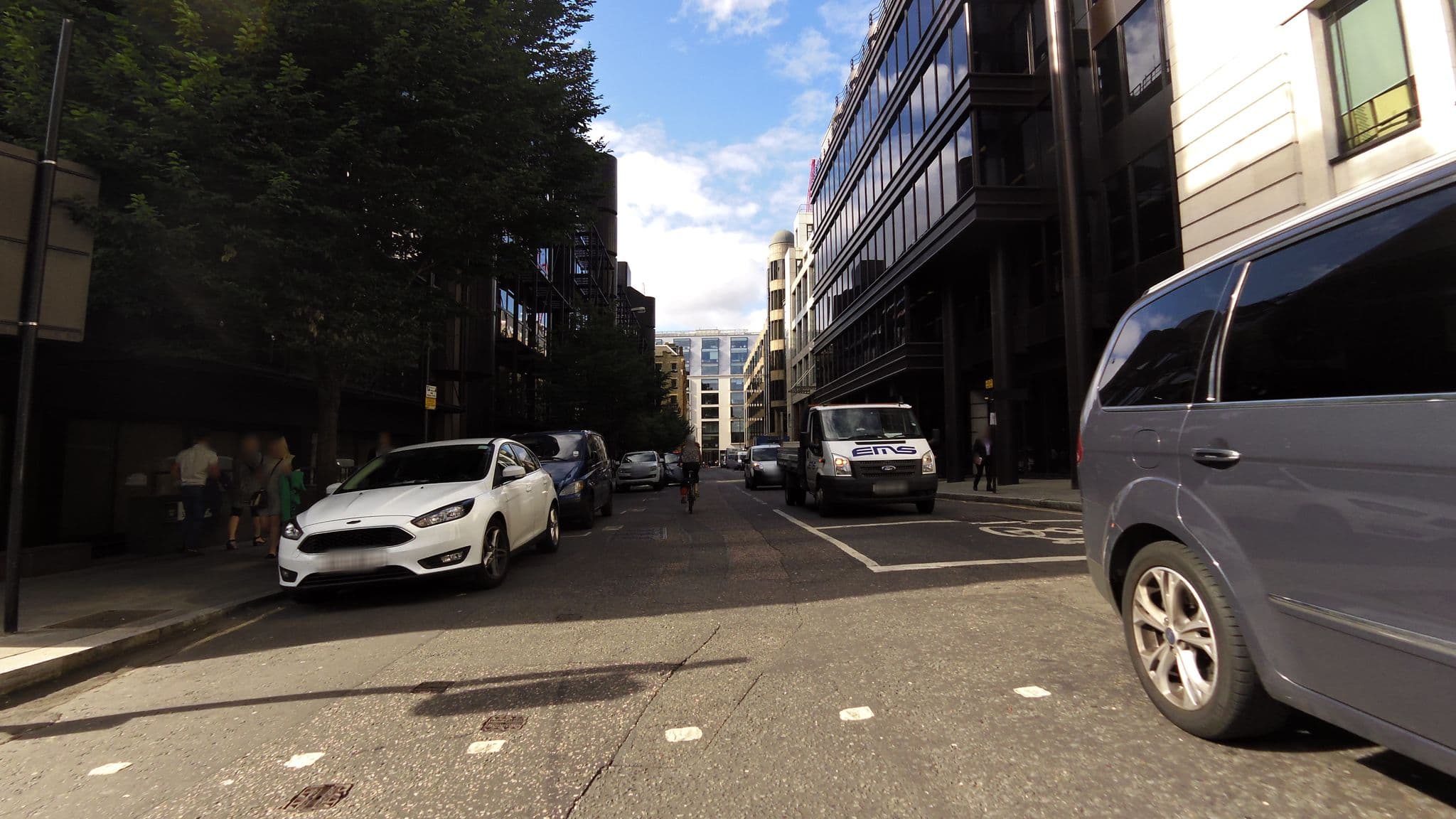 Street view near St. Christopher’s Inn, Barbican — © kieran (CC BY-SA · Mapillary)