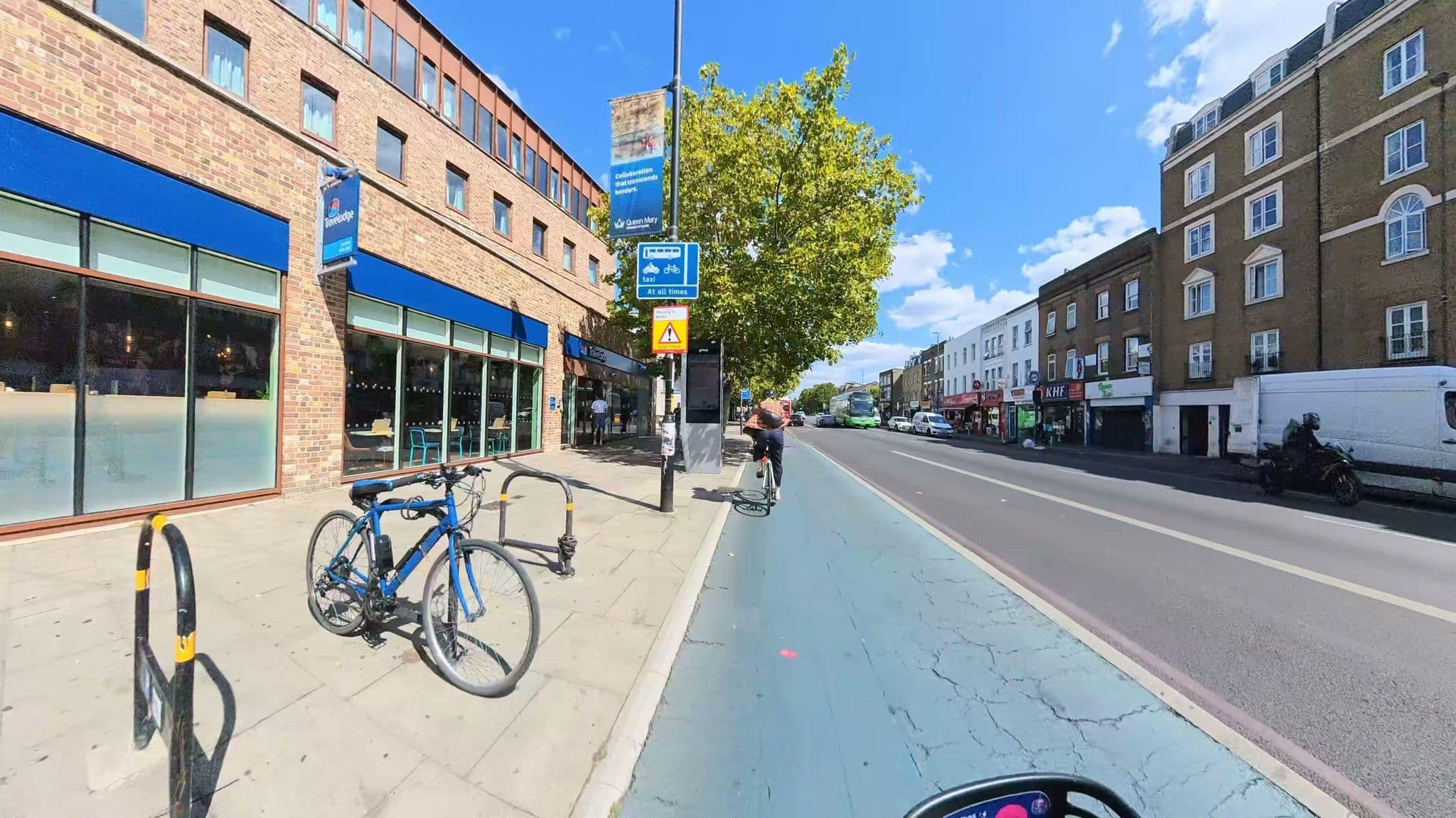 Street view near Room 115, Stepney — © athuler (CC BY-SA · Mapillary)