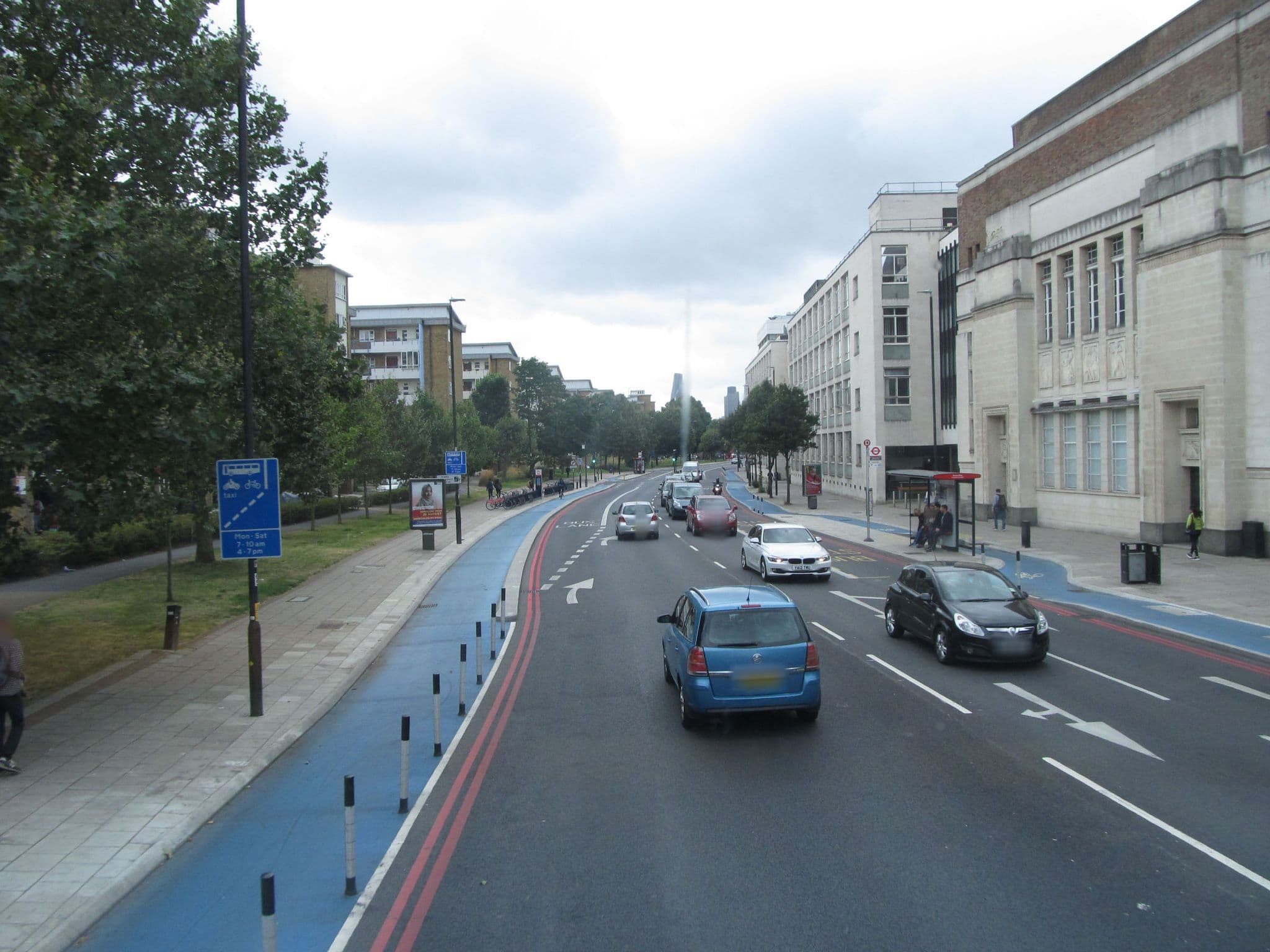 Street view near the rooftop garden, Stepney — © sk53bis (CC BY-SA · Mapillary)