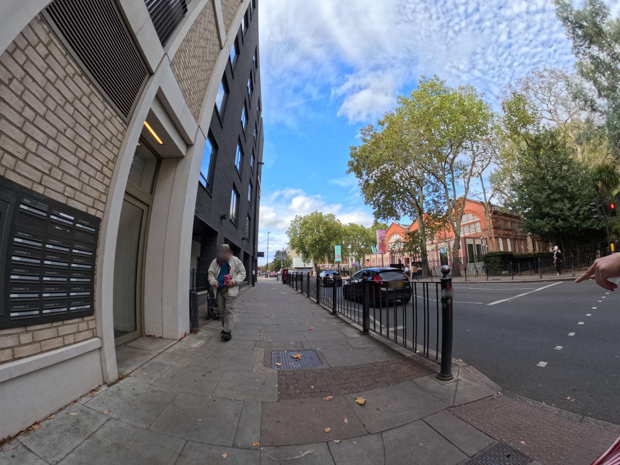 Street view near Yotel London Shoreditch, Bethnal Green — © a-sav (CC BY-SA · Mapillary)