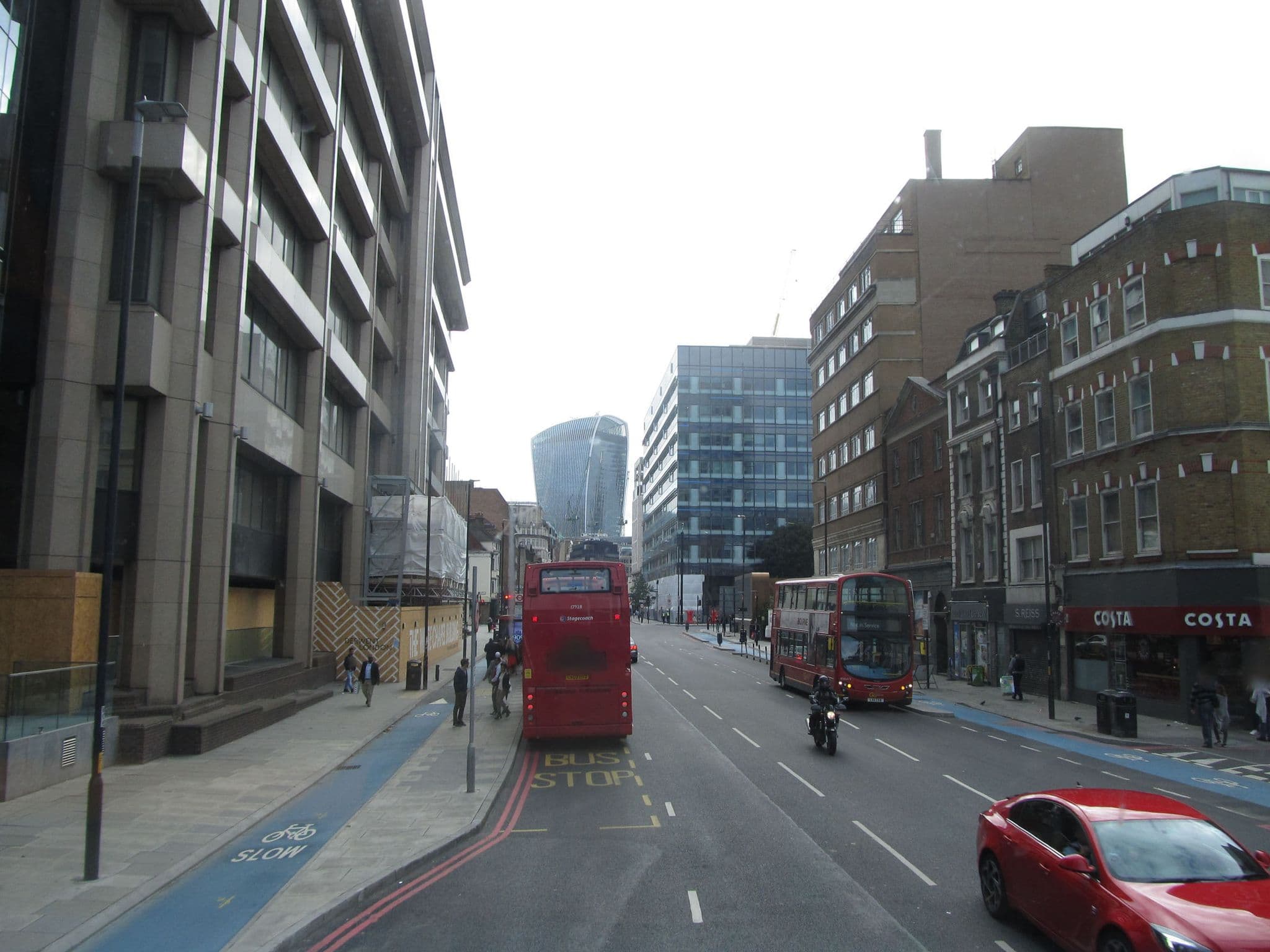 Street view near Crawford Building Hotel, Whitechapel — © sk53bis (CC BY-SA · Mapillary)