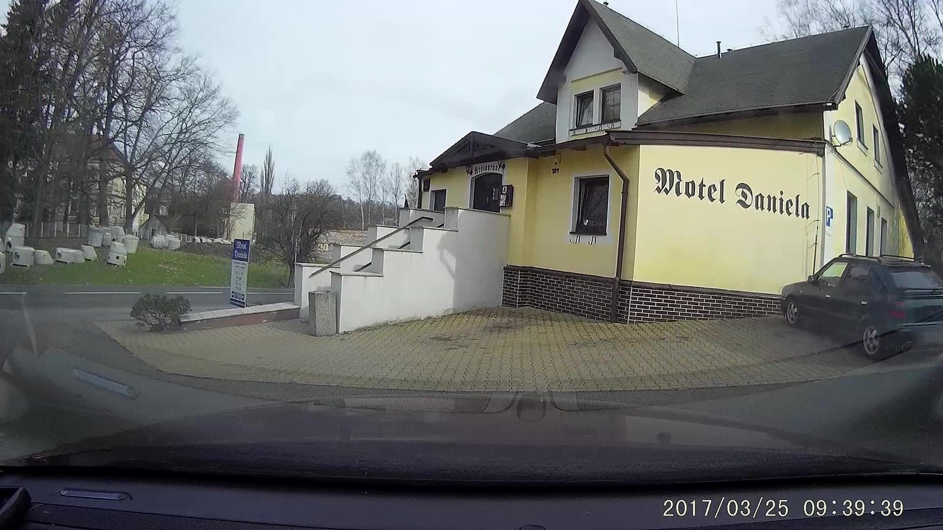 Street view near Na Rozcestí, Frýdlant — © dasza (CC BY-SA · Mapillary)