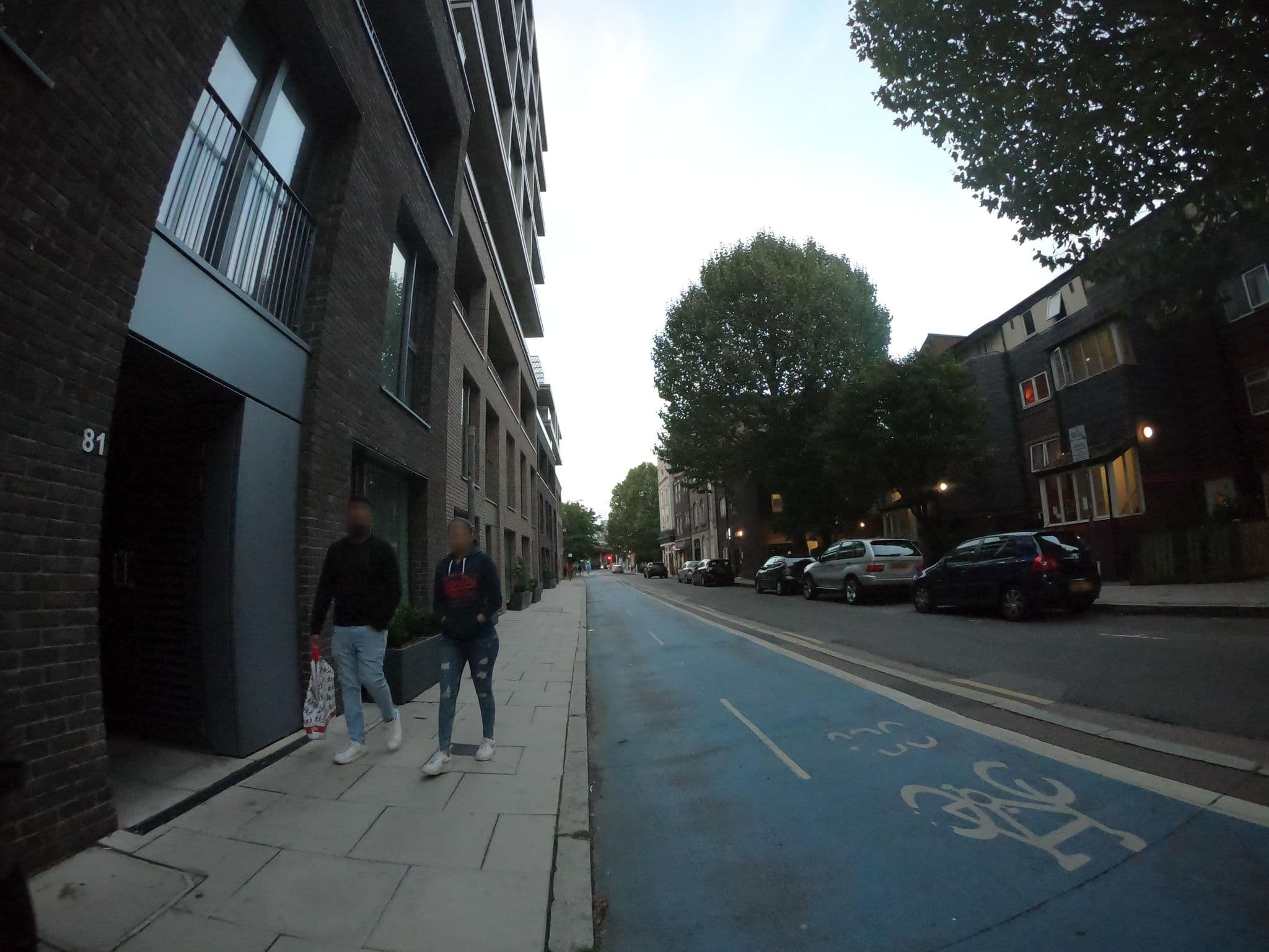 Street view near Tower Bridge Rainbow Suites, Whitechapel — © richlv (CC BY-SA · Mapillary)