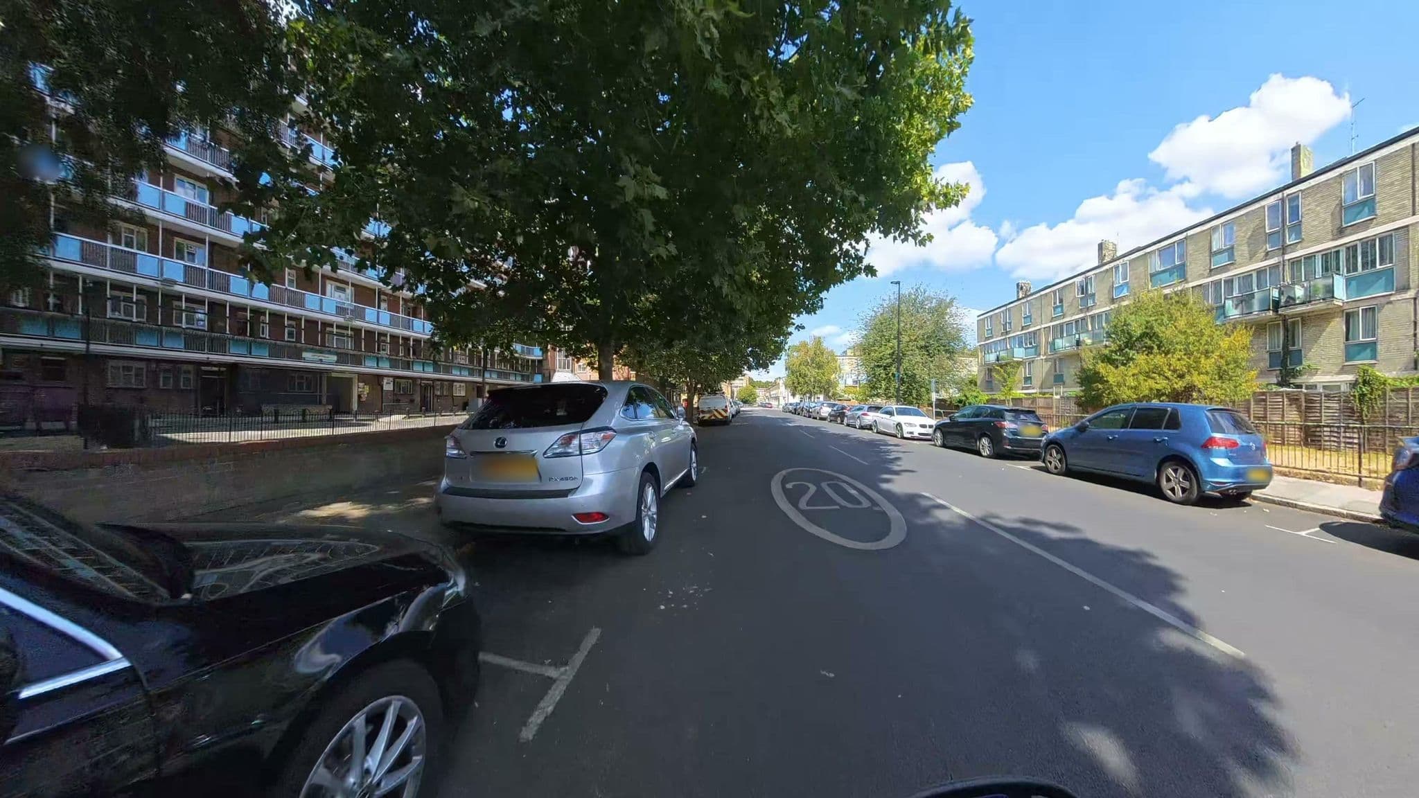 Street view near Jubilee Nice Rooms, Stepney — © athuler (CC BY-SA · Mapillary)