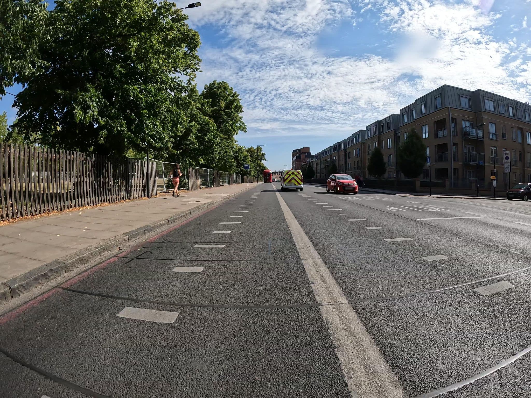 Street view near Spring Park Hotel, Stroud Green — © erias (CC BY-SA · Mapillary)