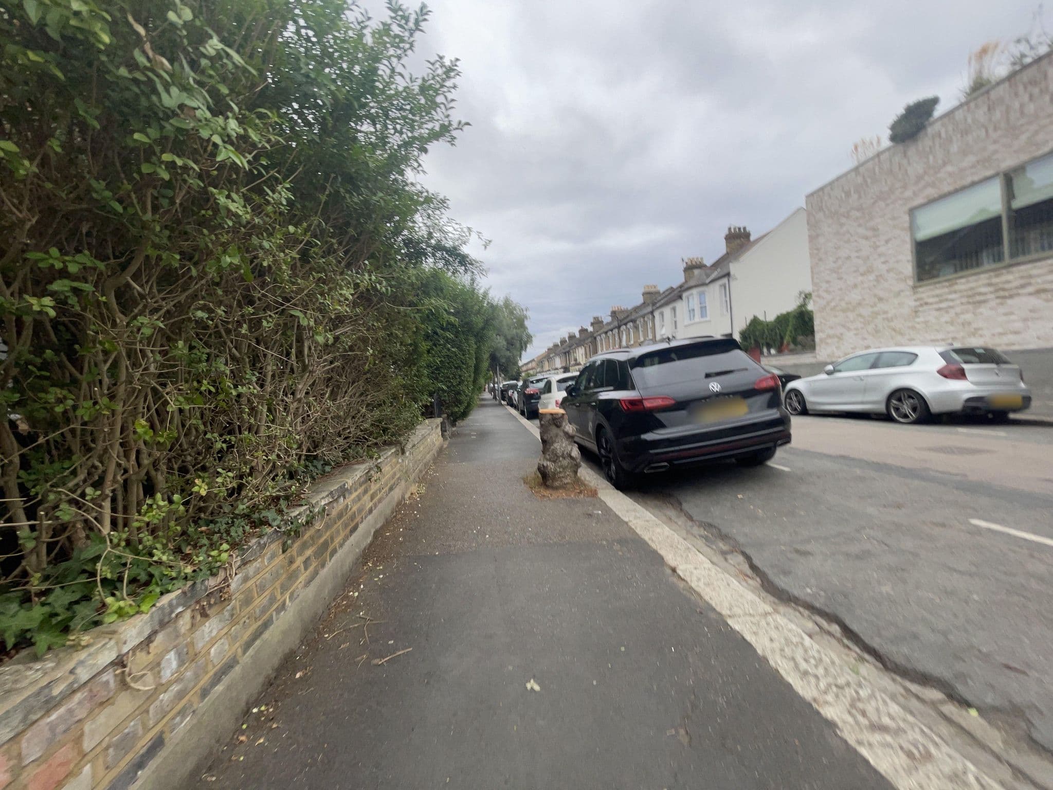 Street view near Leyton Lodge Studios, Leytonstone — © gness (CC BY-SA · Mapillary)