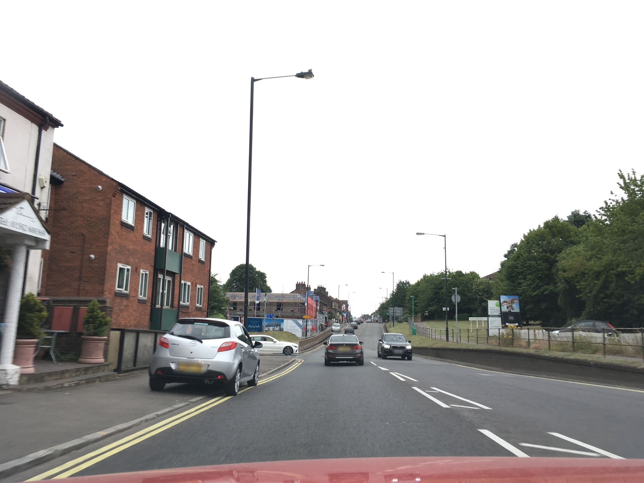 Street view near Old Palace Lodge, Dunstable — © southglos (CC BY-SA · Mapillary)
