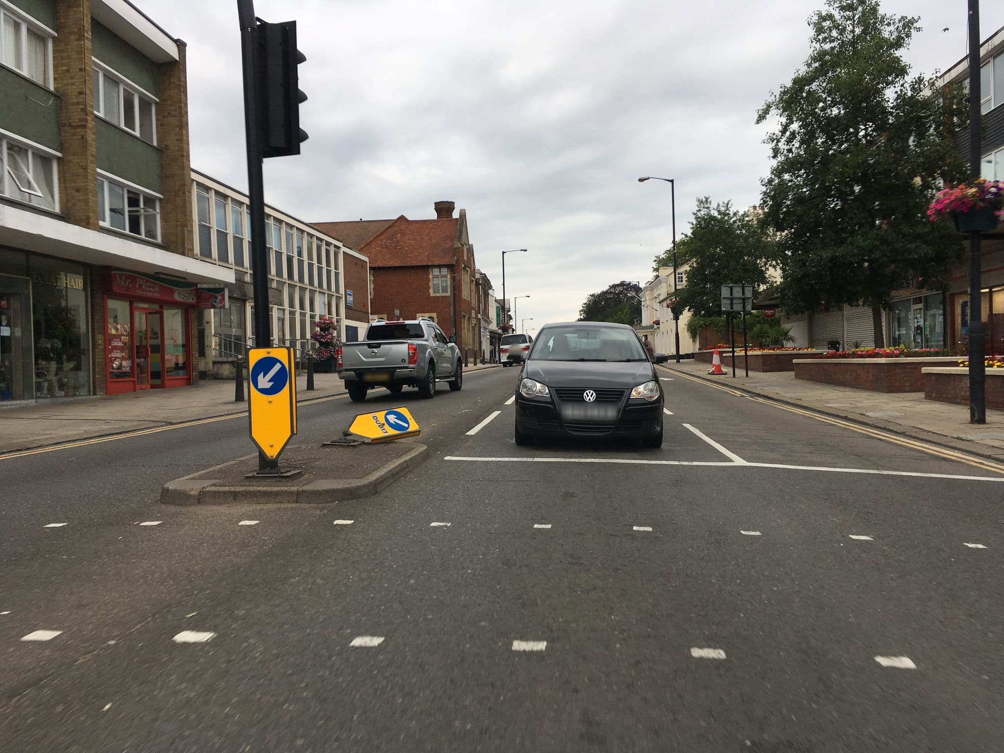 Street view near Hanover International Hotel, Dunstable — © southglos (CC BY-SA · Mapillary)