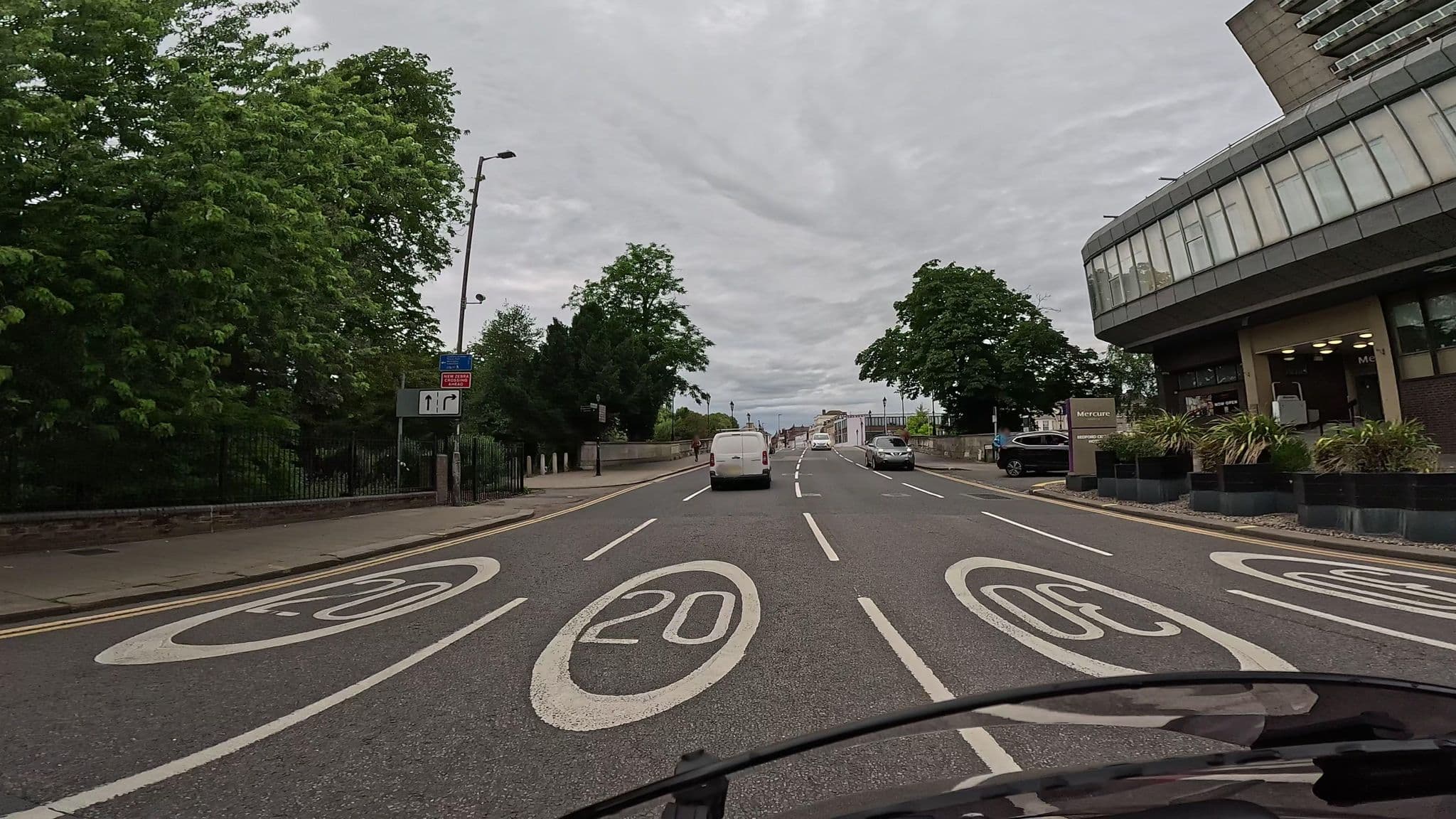 Street view near Bedford Moat House Hotel, Bedford — © wasd42 (CC BY-SA · Mapillary)
