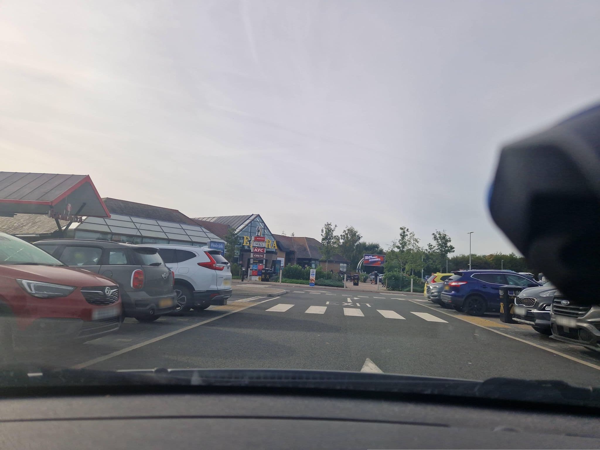 Street view near Ramada, Bar Hill — © edloach (CC BY-SA · Mapillary)